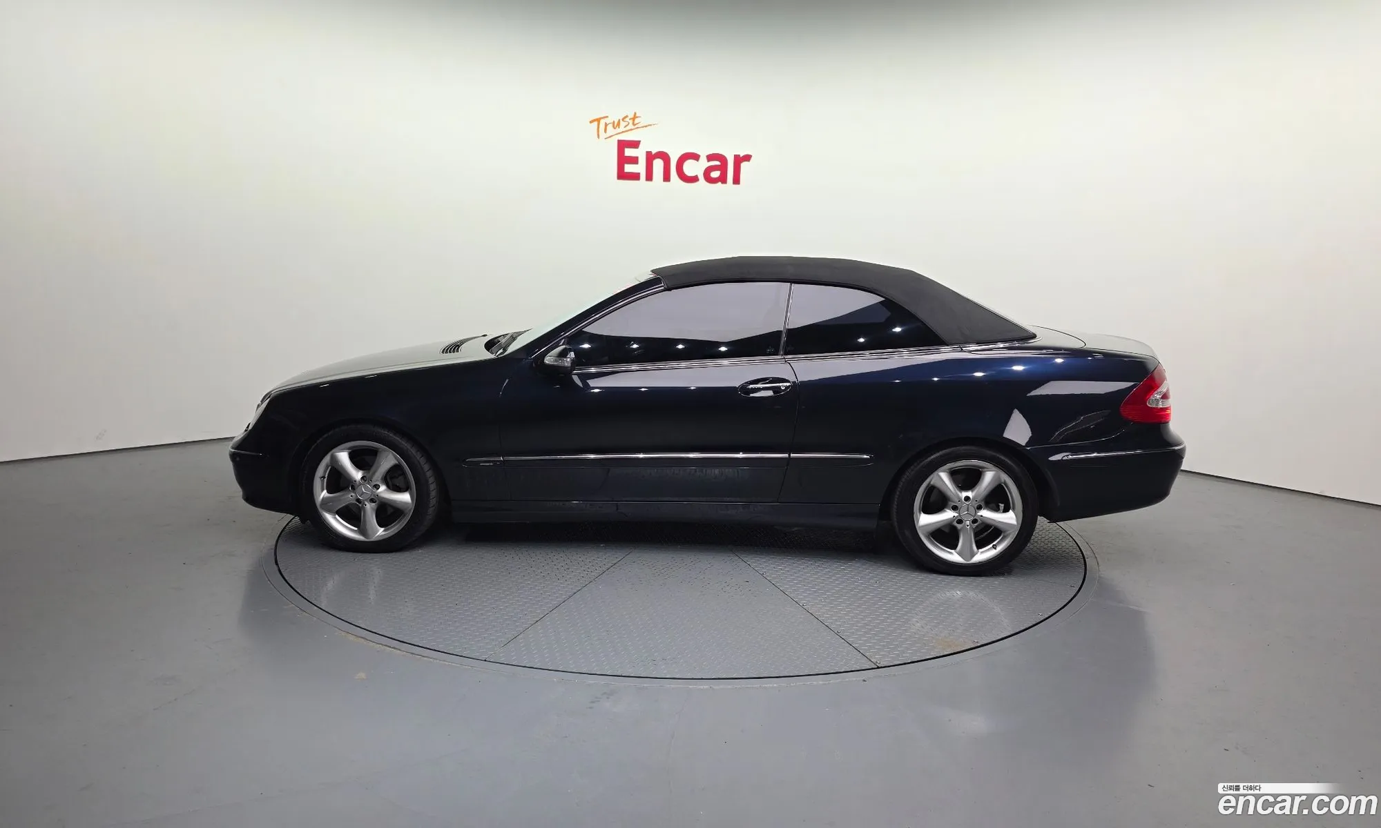 Mercedes-Benz CLK-Class C209 2005 WDBTK65G95T044745 — 17