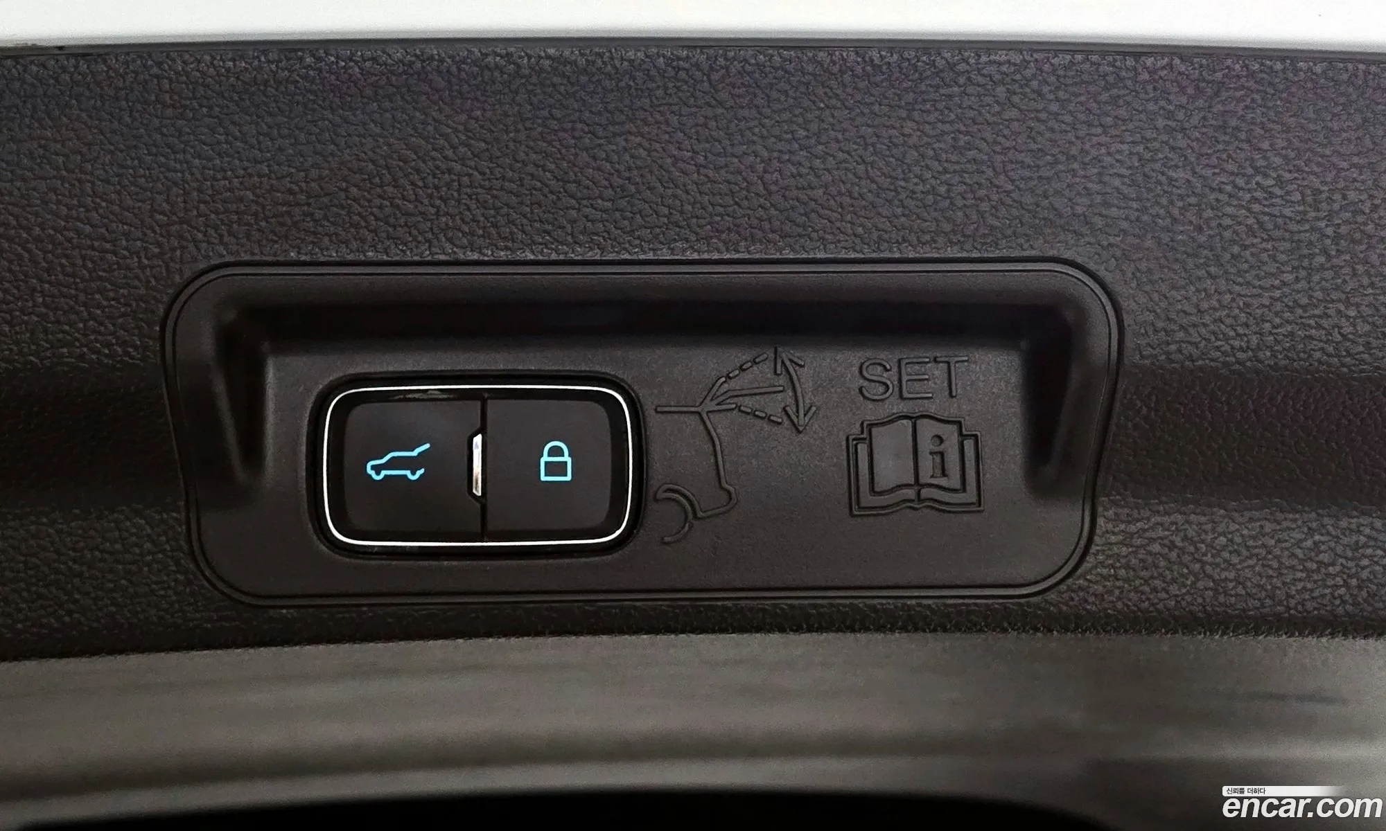 Ford Explorer 6th Gen 2020 1FMSK8FH9LGD07446 — 6