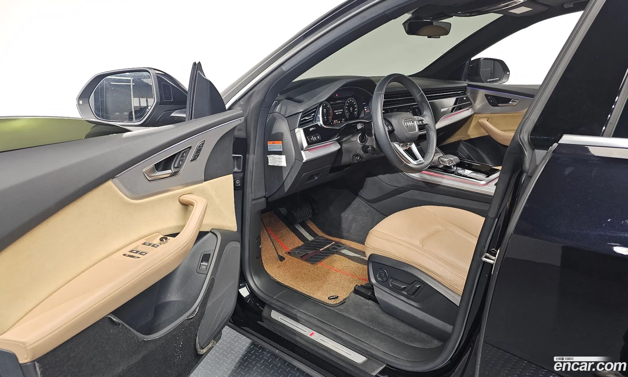 Audi Q8 2020 WAUZZZF10MD001064 — 10