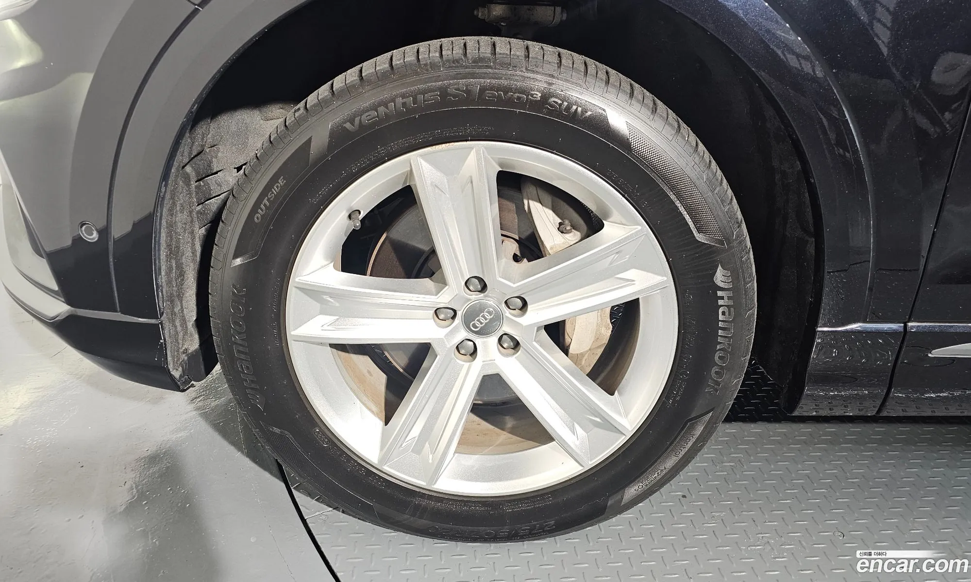 Audi Q8 2020 WAUZZZF10MD001064 — 16