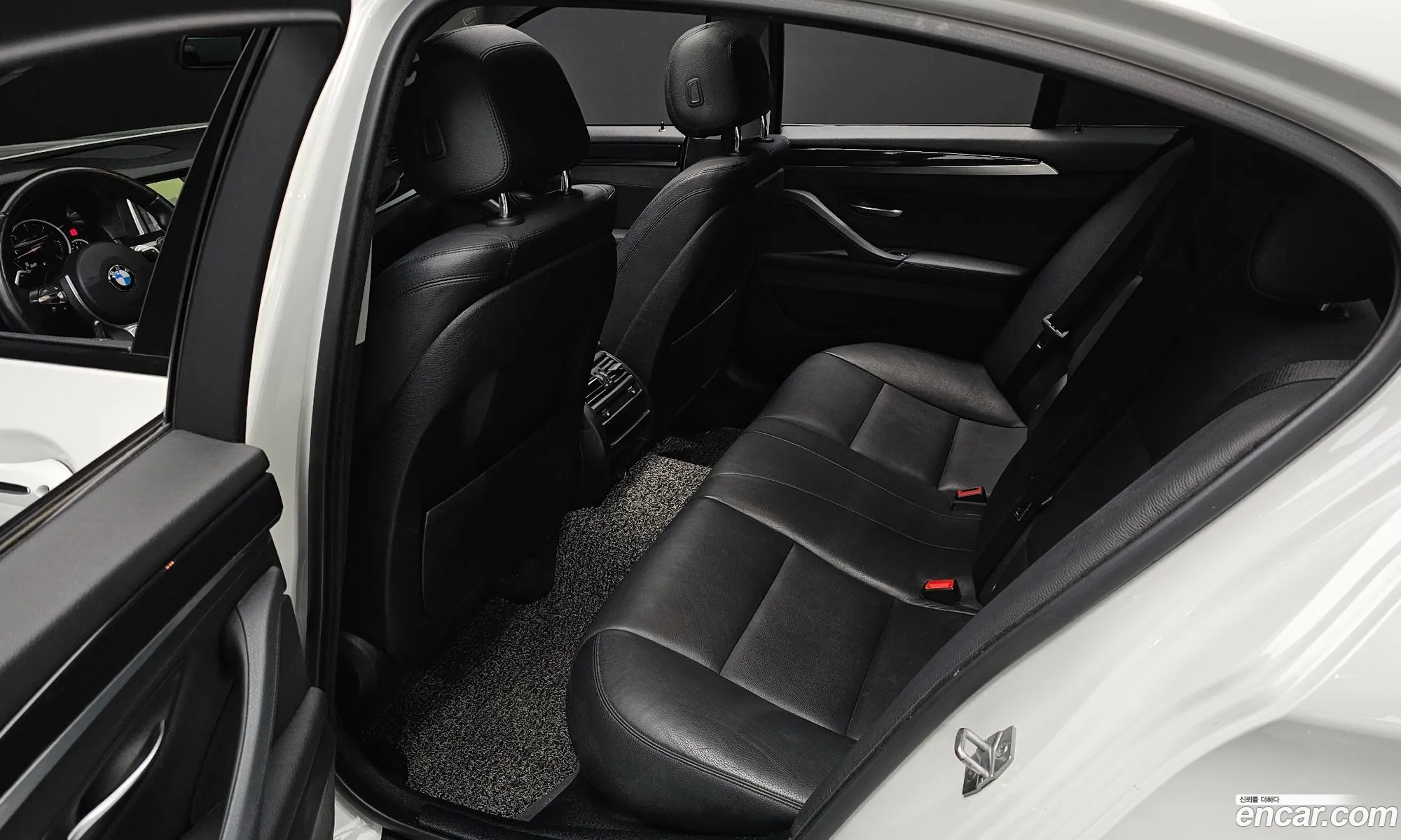 BMW 5 Series 2016 WBA5D3107GGV84731 — 20