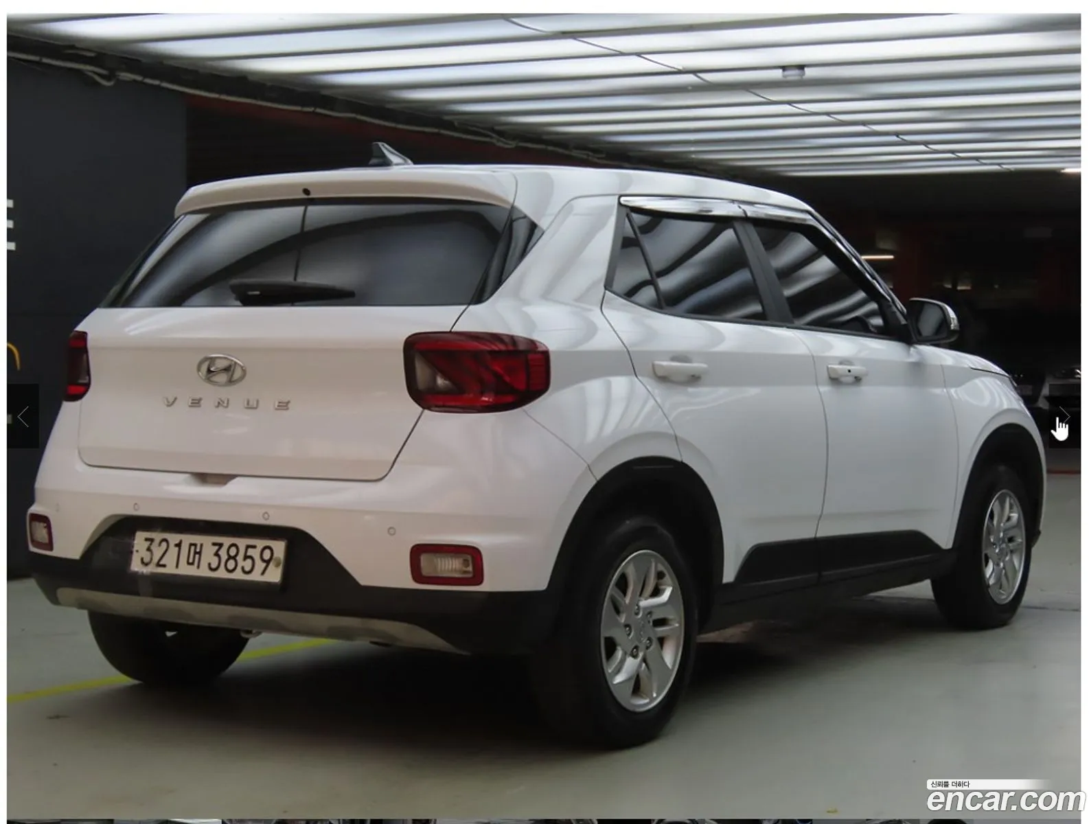 Hyundai Venue 2019 — 16