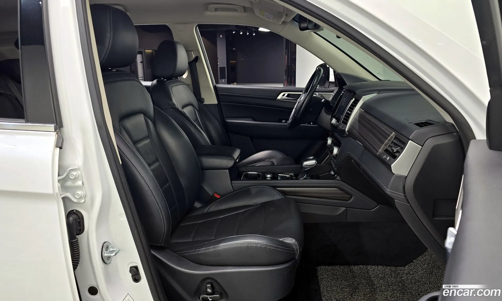 KG Mobility (SsangYong) G4 Rexton 2019 — 6