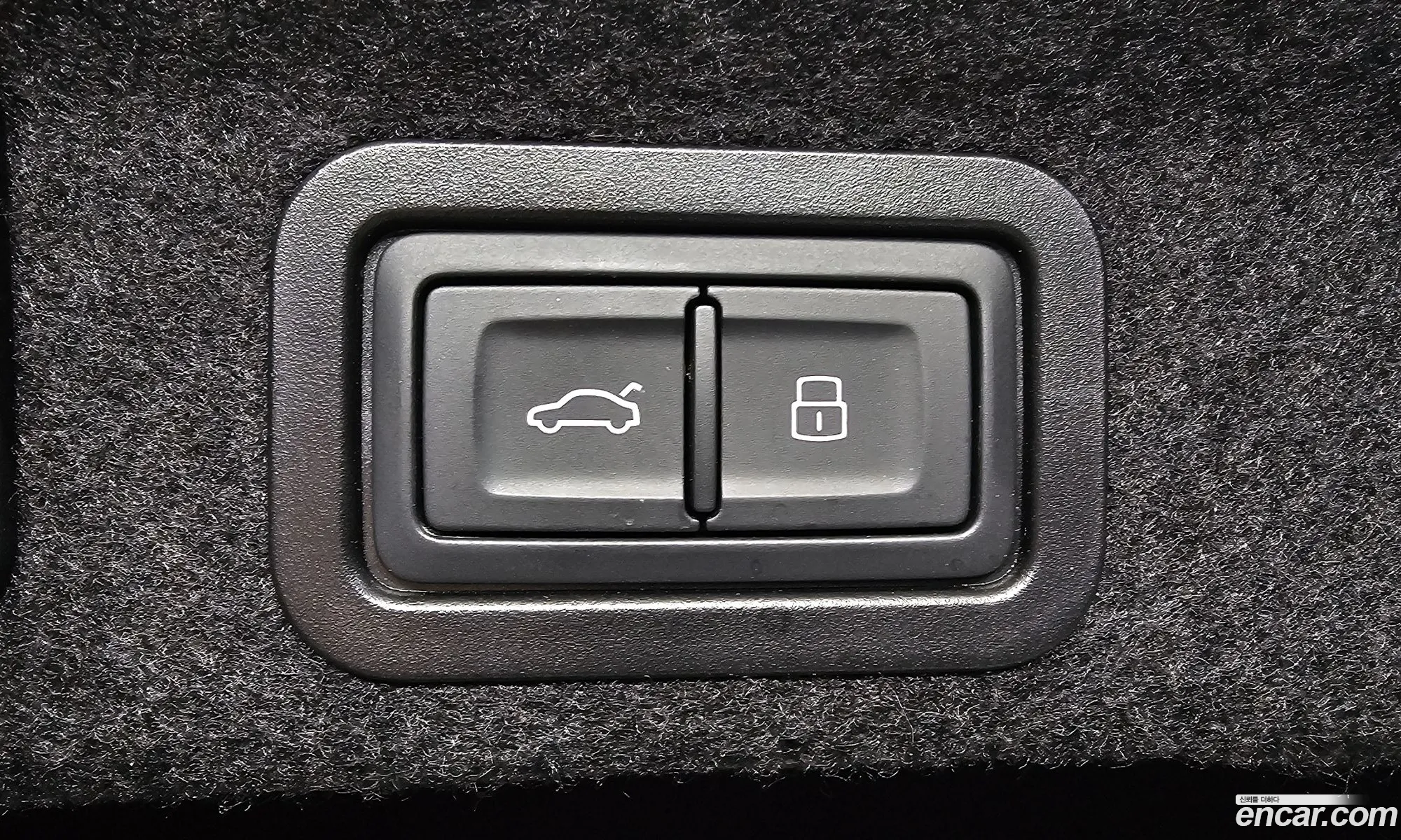 Audi A6 2023 WAUZZZF26PN048607 — 12