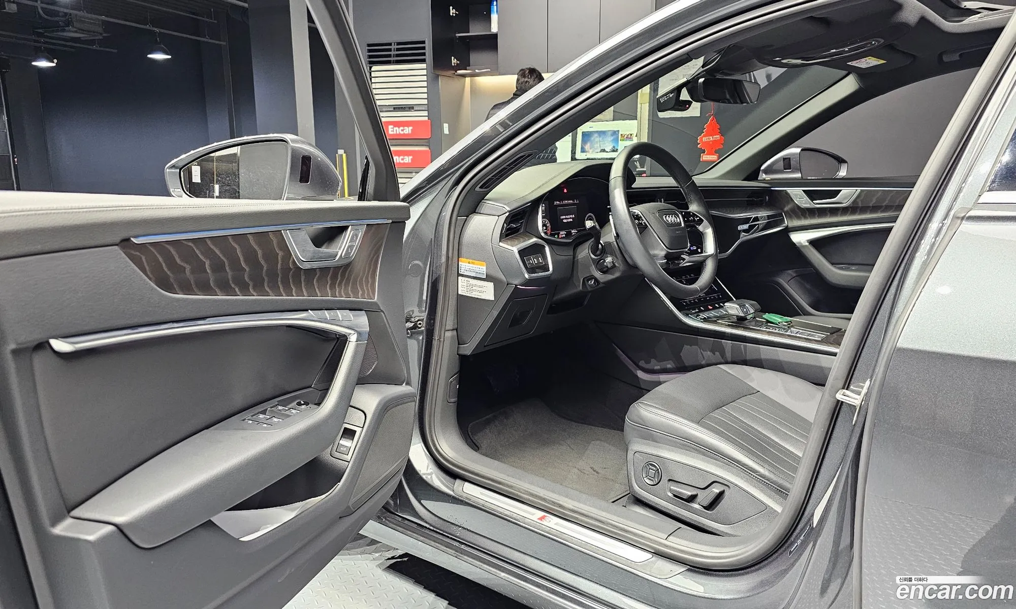 Audi A6 2023 WAUZZZF26PN048607 — 5