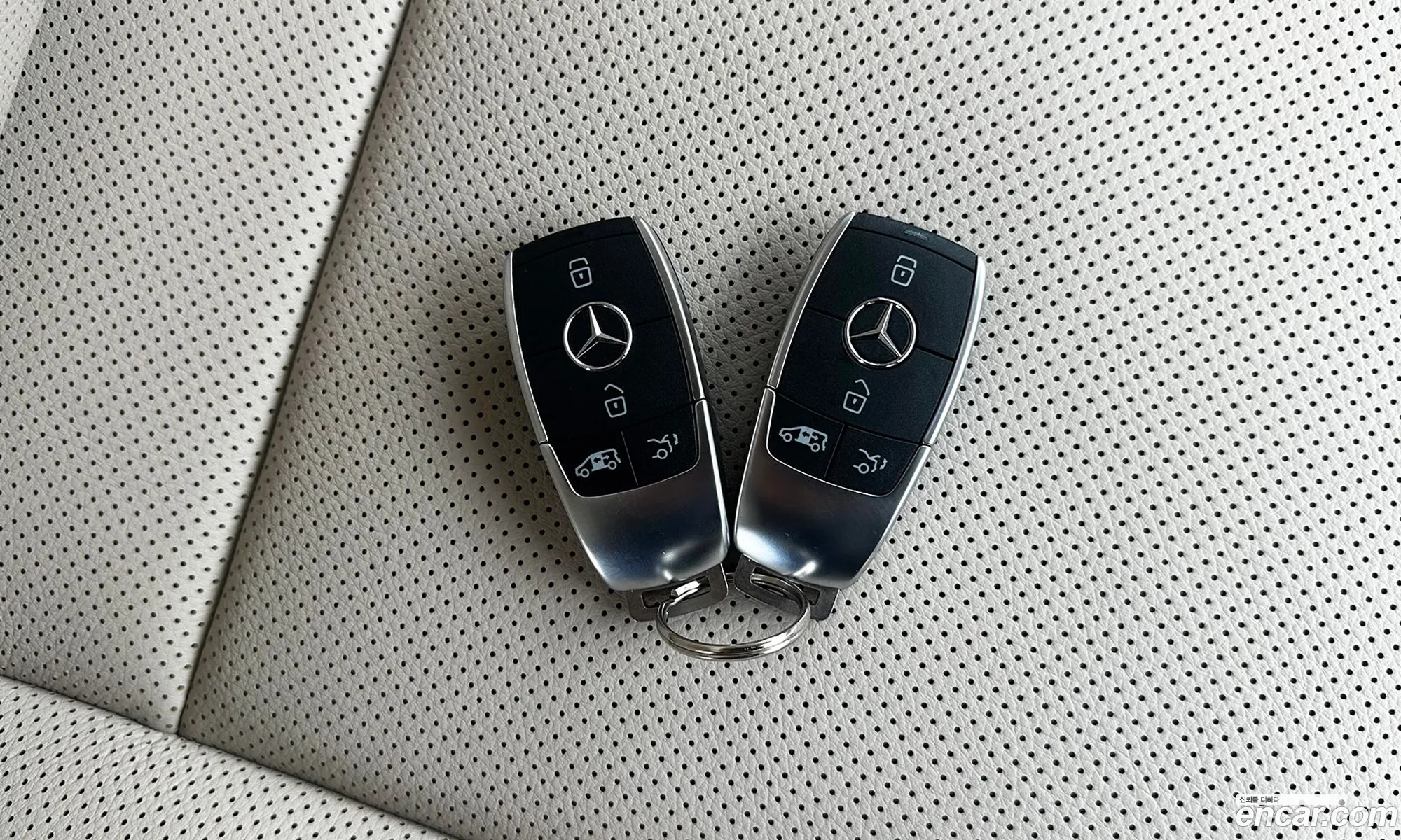 Mercedes-Benz V-Class 2025 — 2