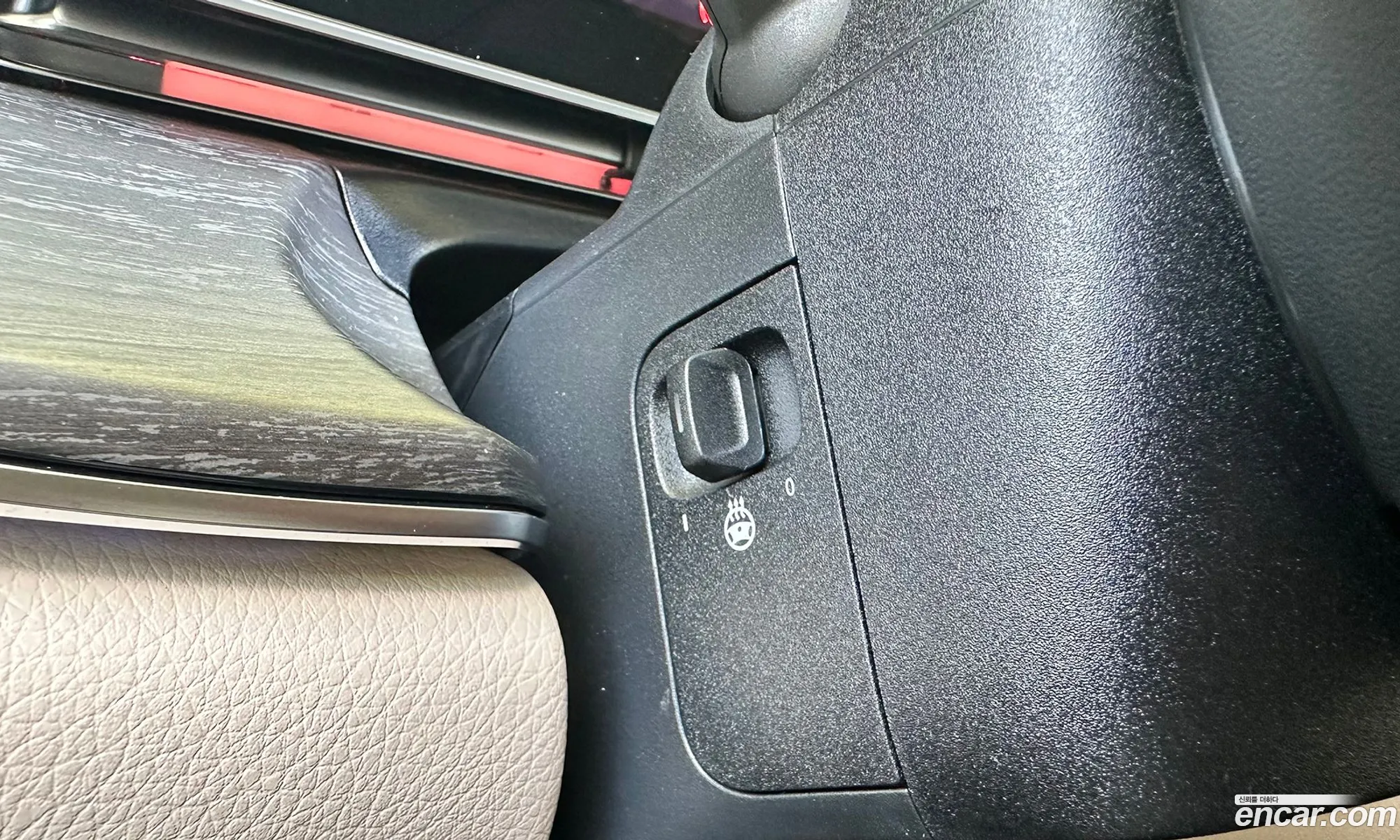 Mercedes-Benz V-Class 2025 — 14