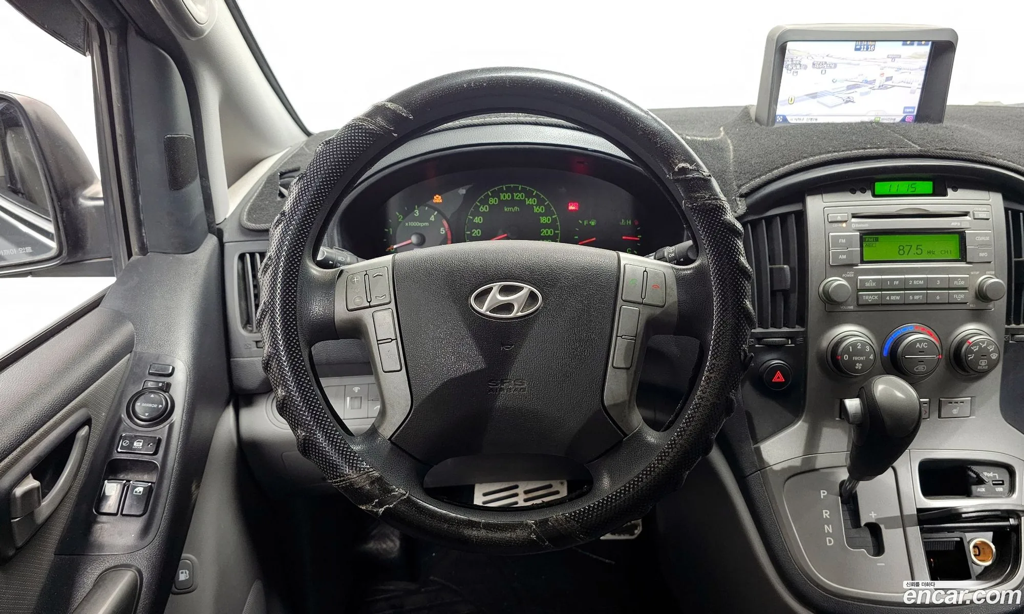 Hyundai Grand Starex 2014 — 12