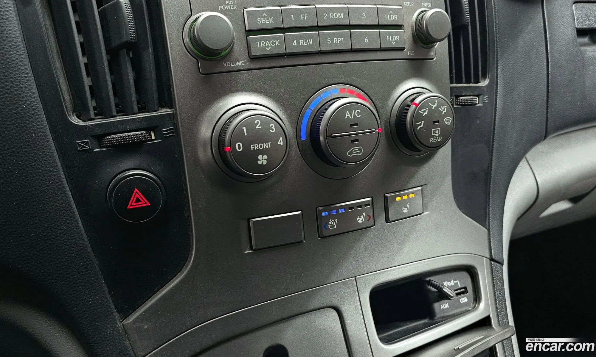 Hyundai Grand Starex 2014 — 16