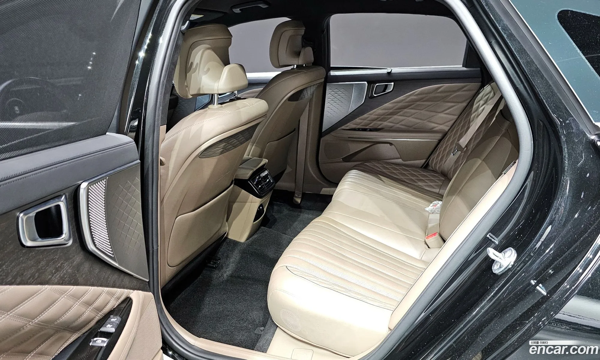Kia K8 2021 — 9