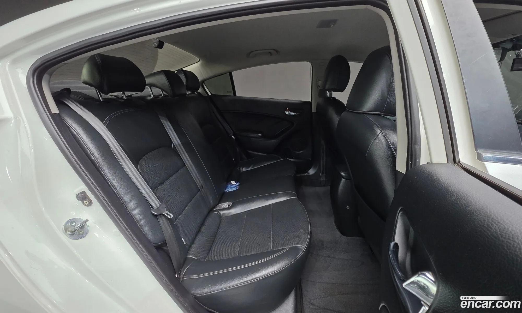 Kia K3 2012 — 3