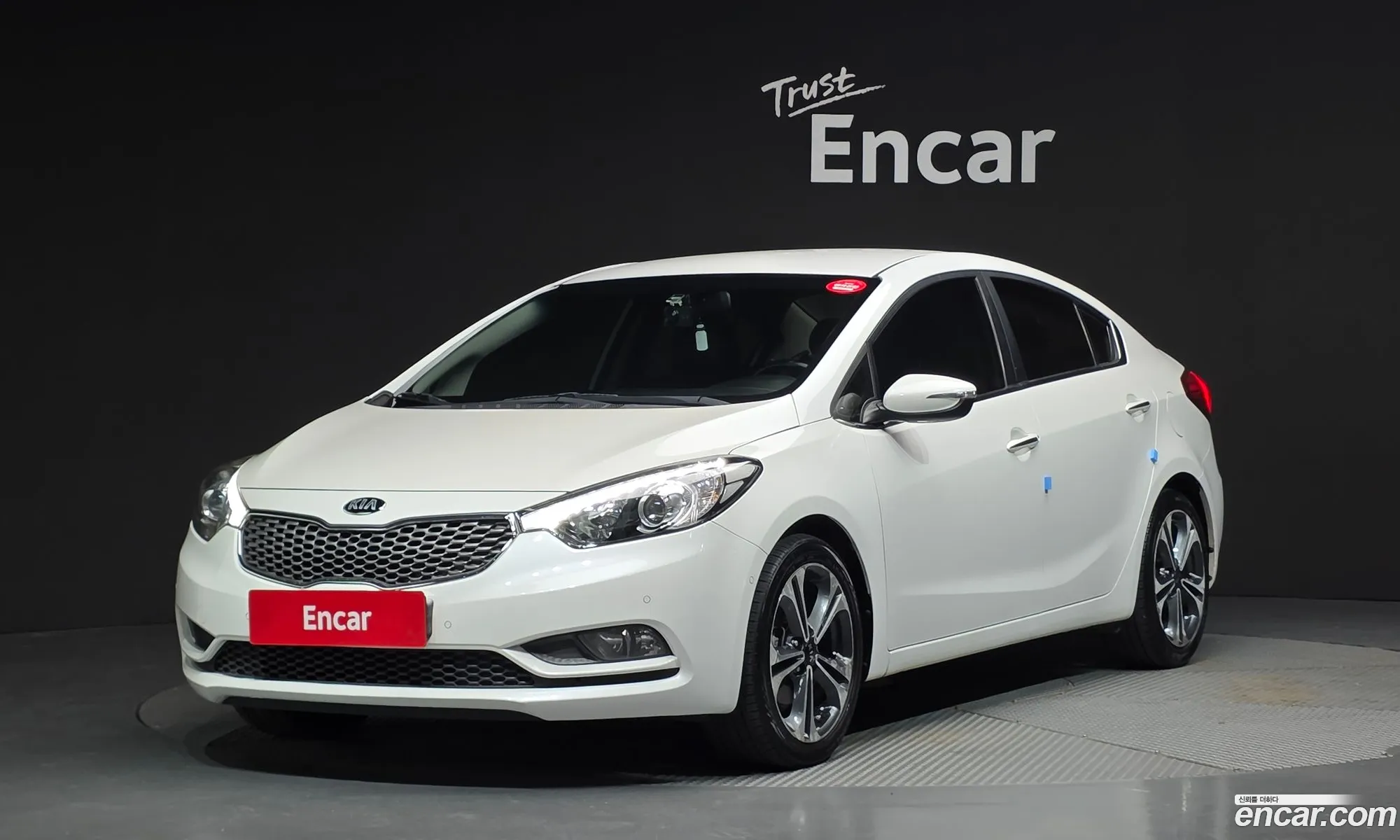 Kia K3 2012 — 17