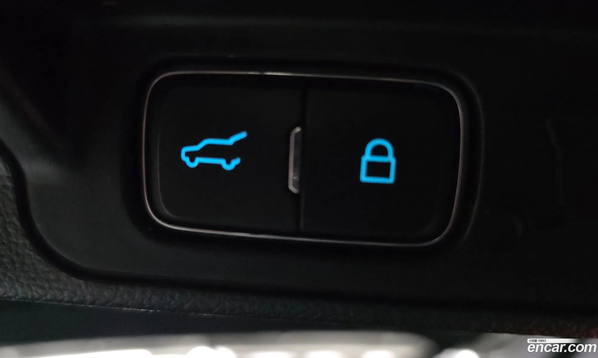 Ford Explorer 6th Gen 2020 1FMSK8FH5LGB88200 — 5