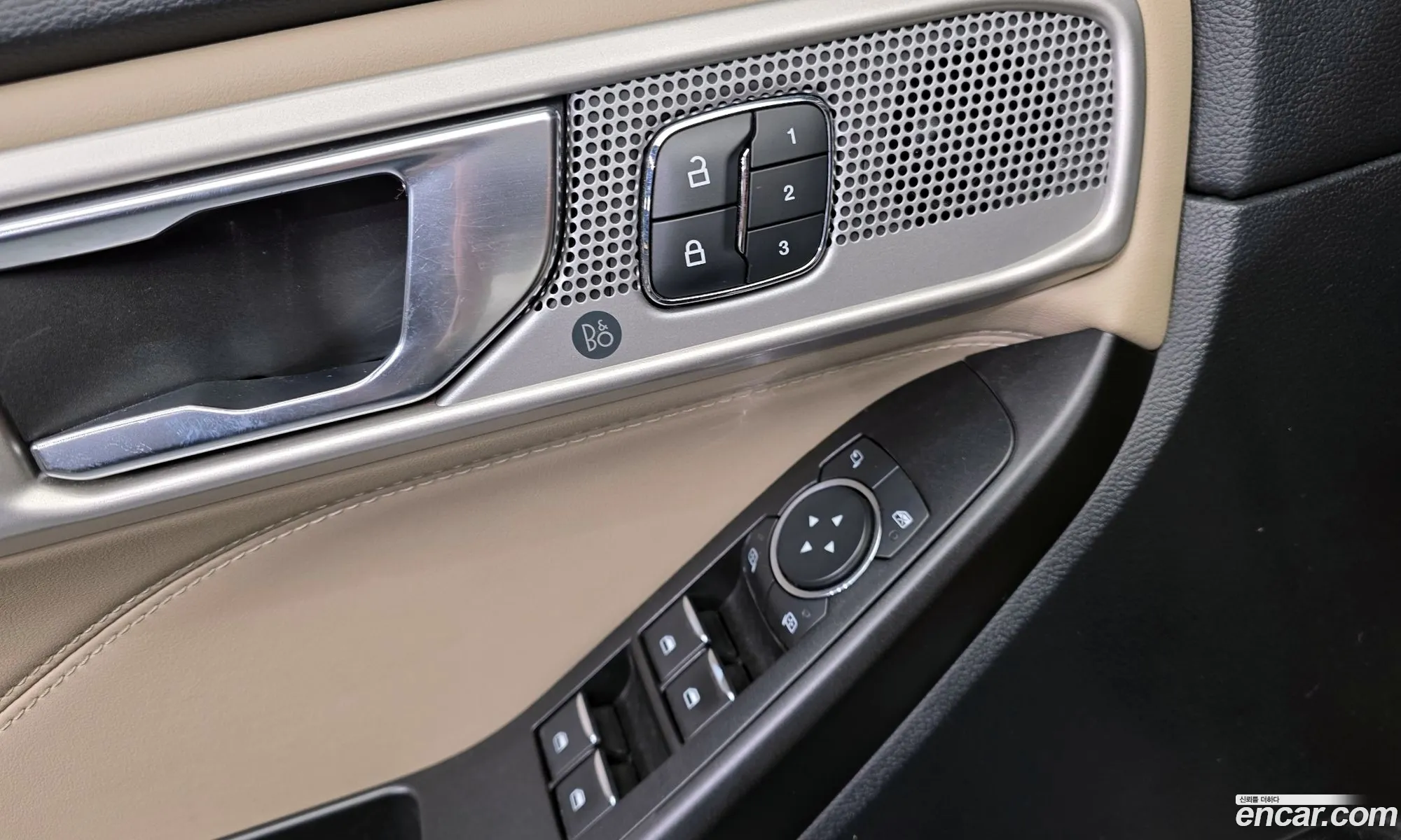 Ford Explorer 6th Gen 2020 1FMSK8FH5LGB88200 — 13