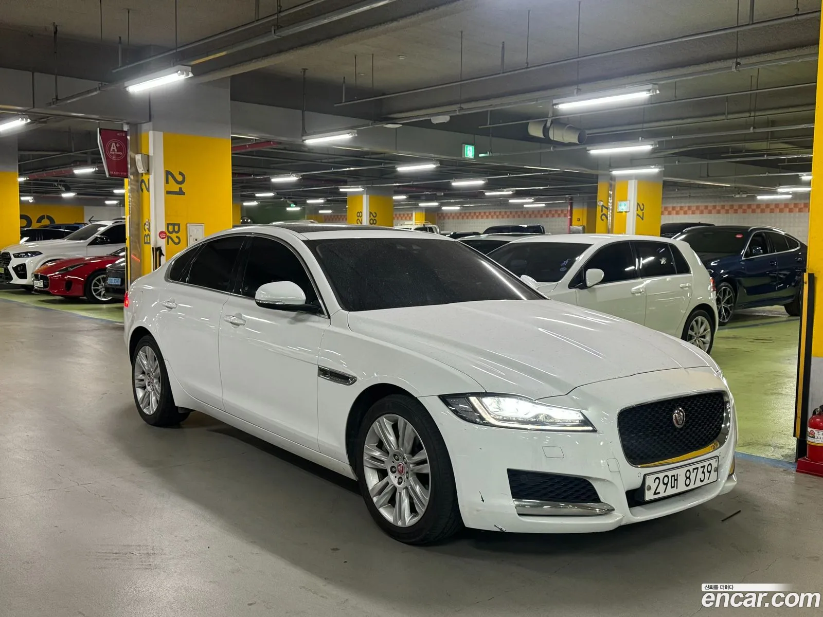 Jaguar XF 2018 — 6