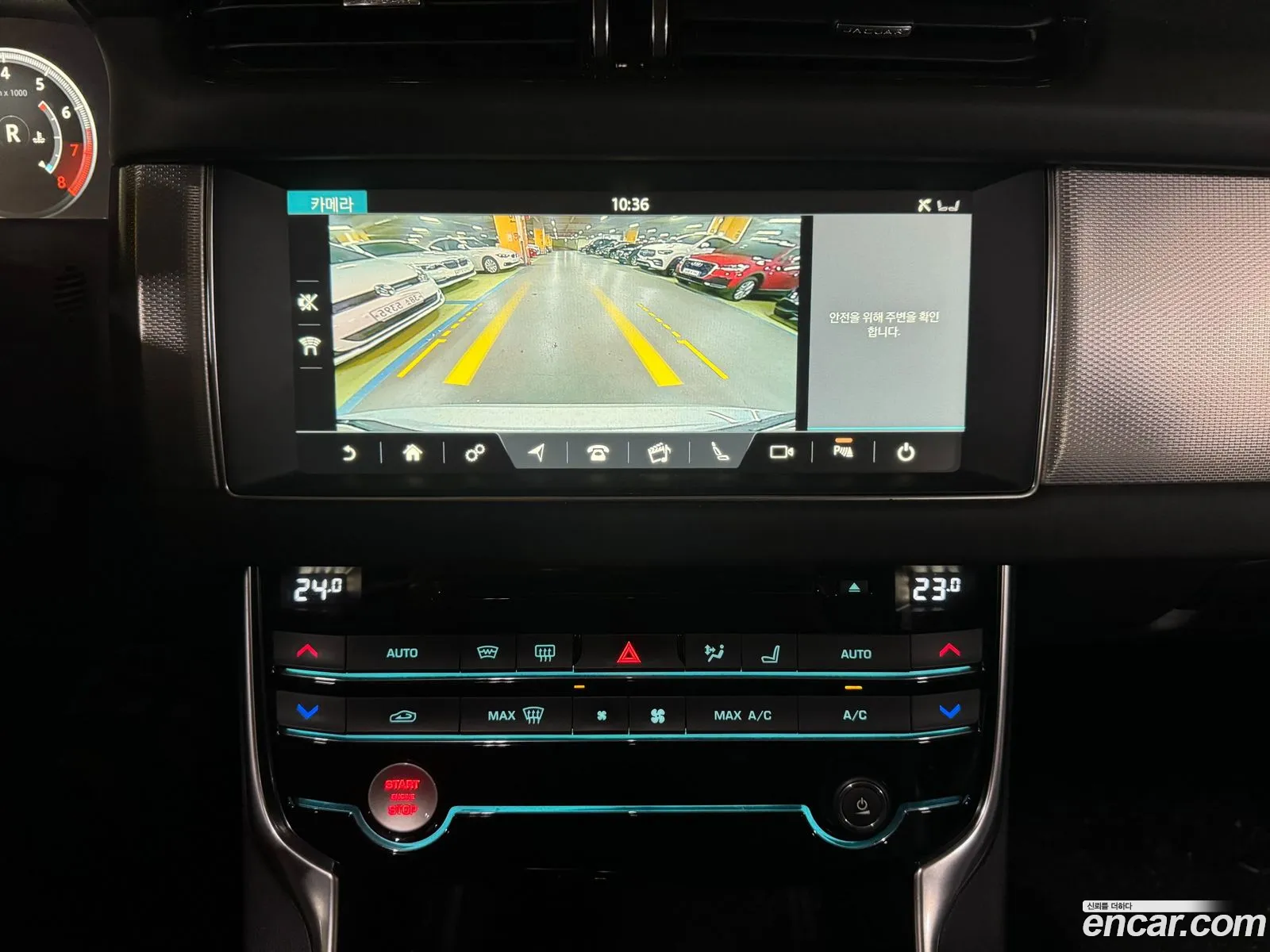 Jaguar XF 2018 — 18