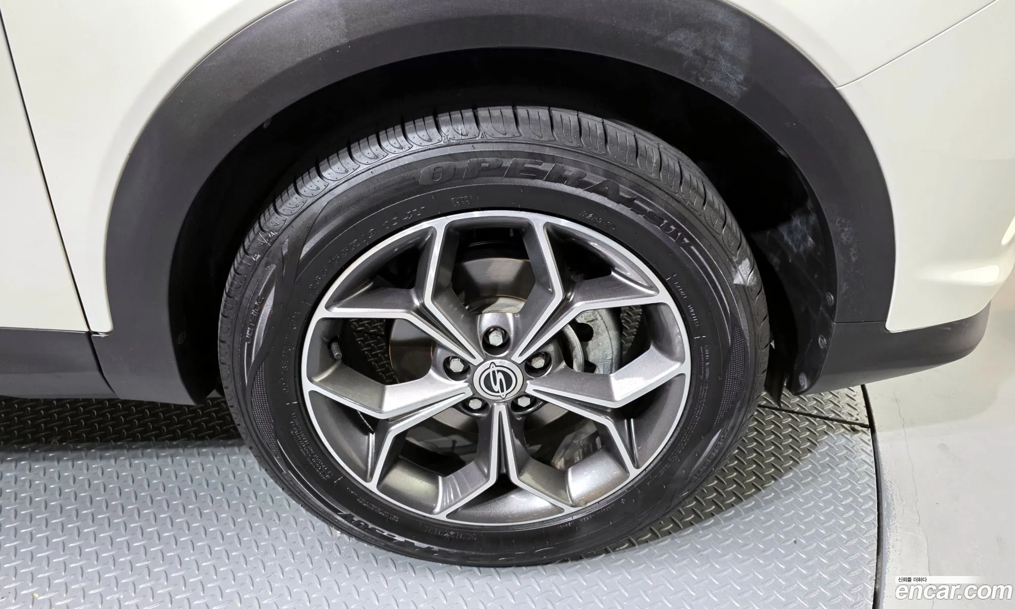 KG Mobility (SsangYong) Beautiful Korando 2021 — 7
