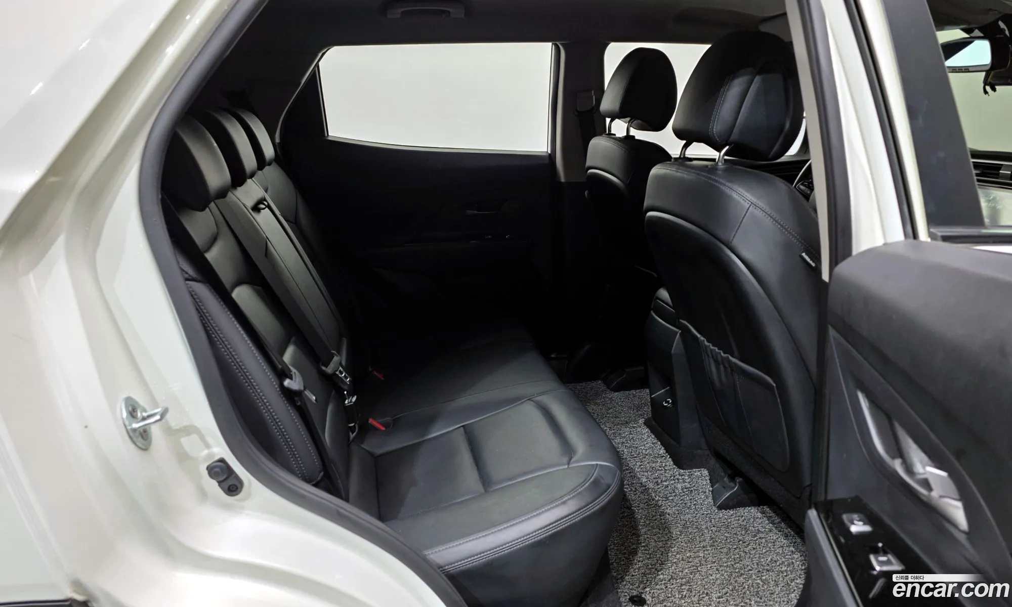 KG Mobility (SsangYong) Beautiful Korando 2021 — 12