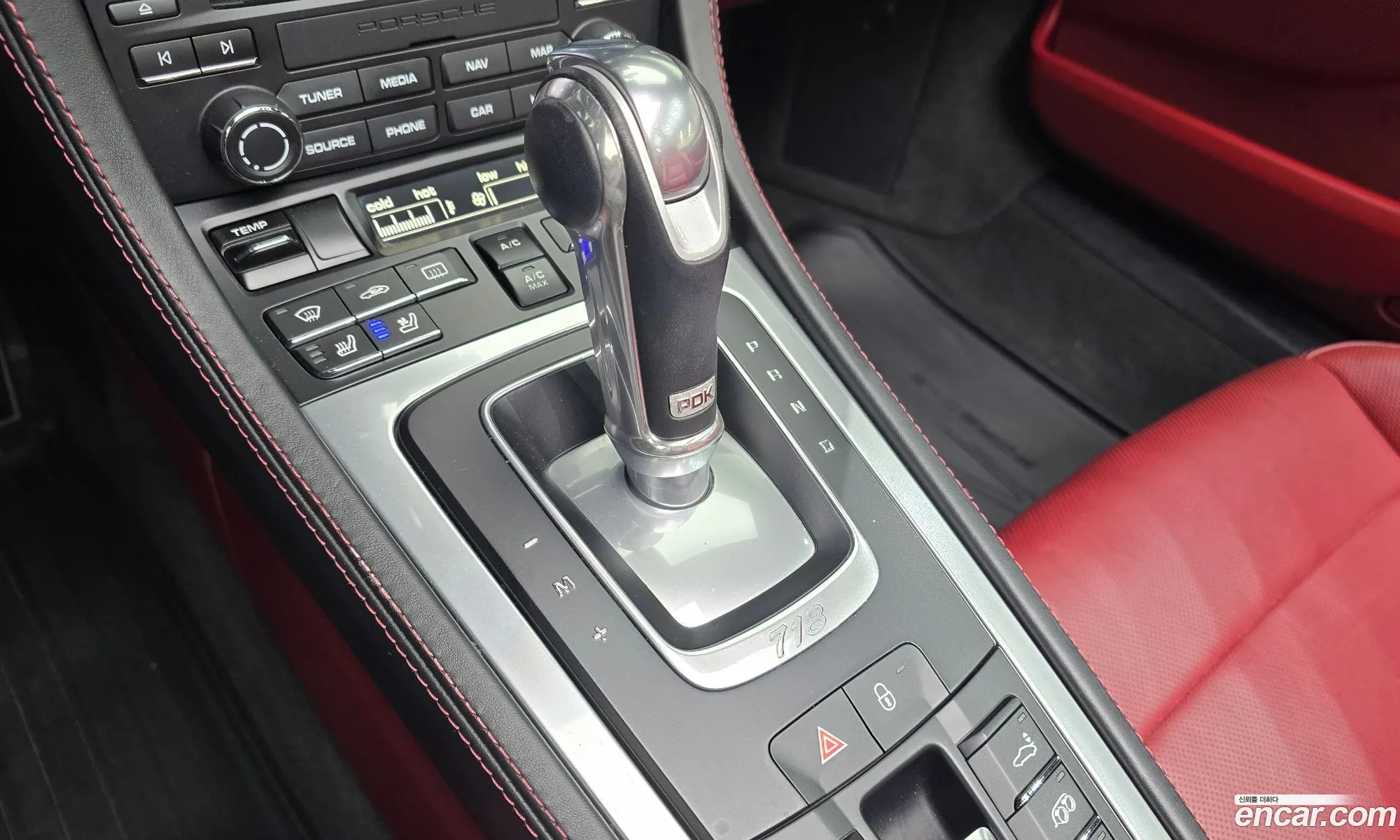 Porsche 718 Boxster 2018 WP0CB2985JS228447 — 2
