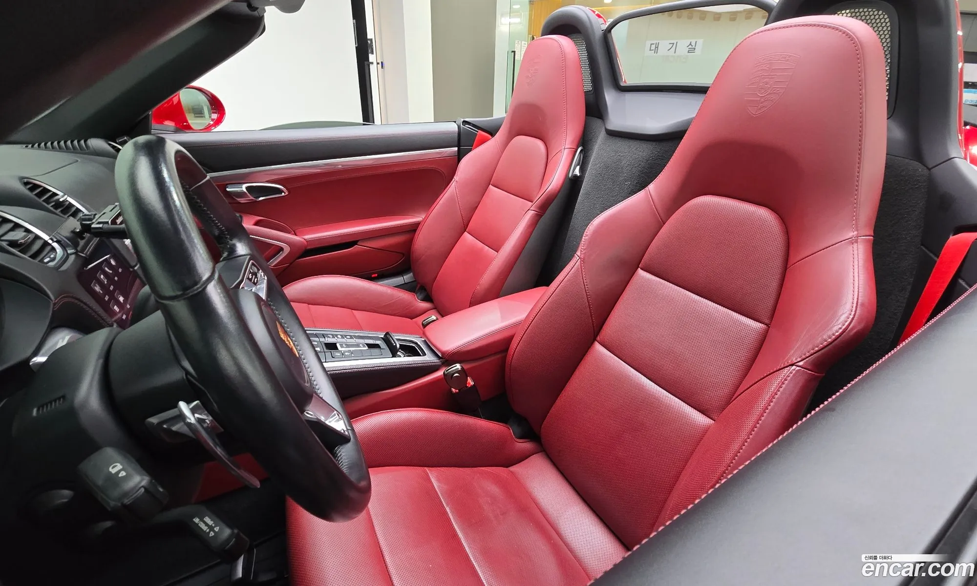 Porsche 718 Boxster 2018 WP0CB2985JS228447 — 12