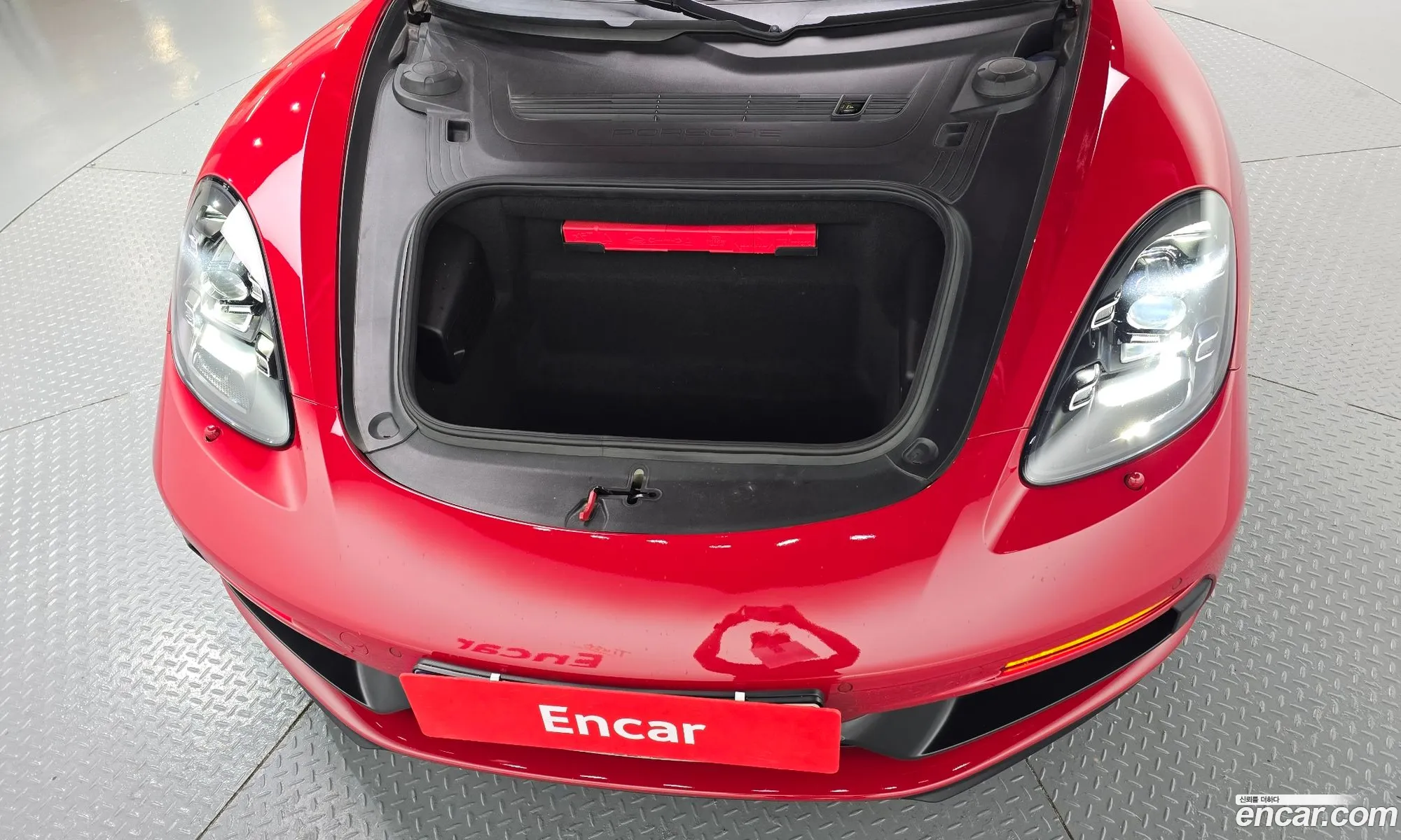 Porsche 718 Boxster 2018 WP0CB2985JS228447 — 18