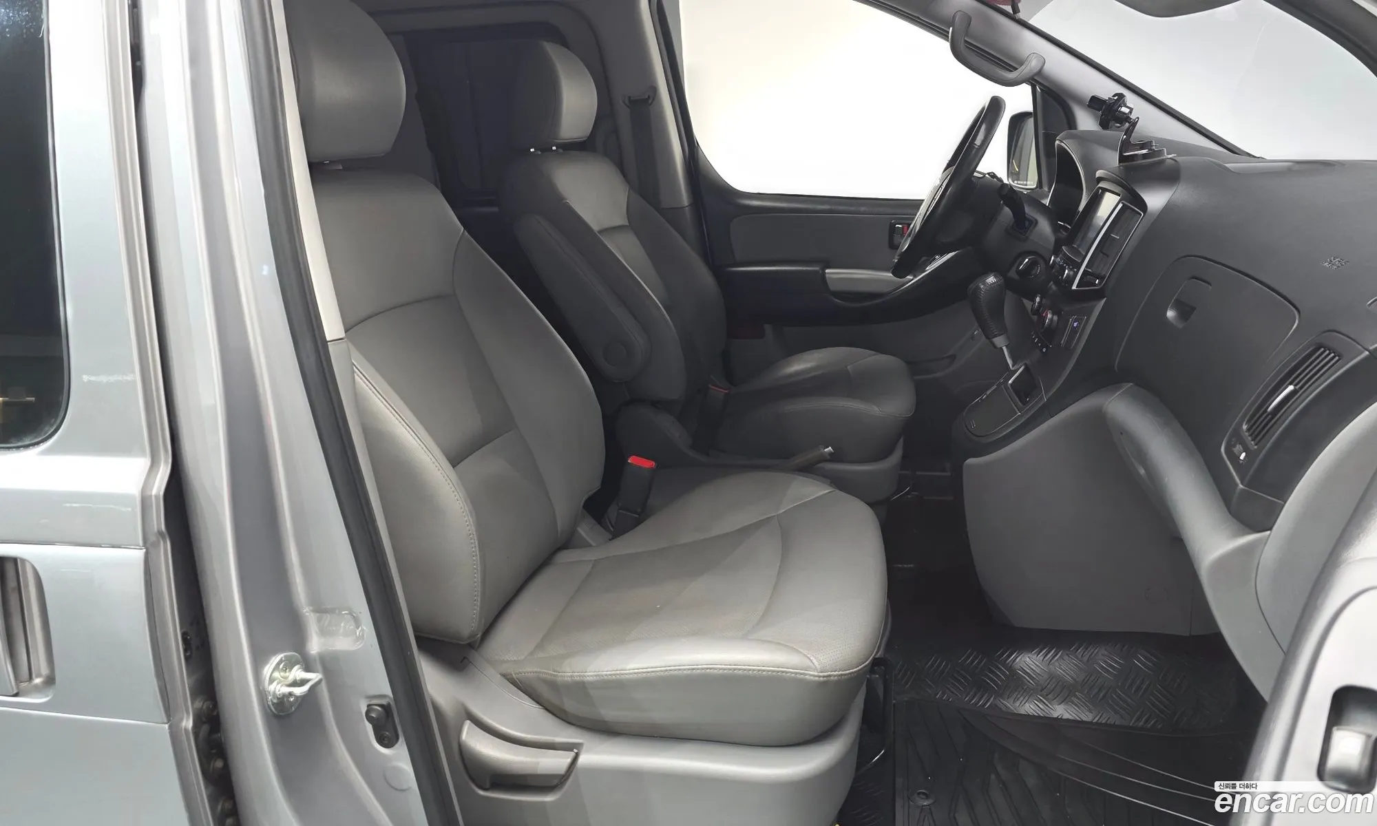 Hyundai Grand Starex 2018 — 2