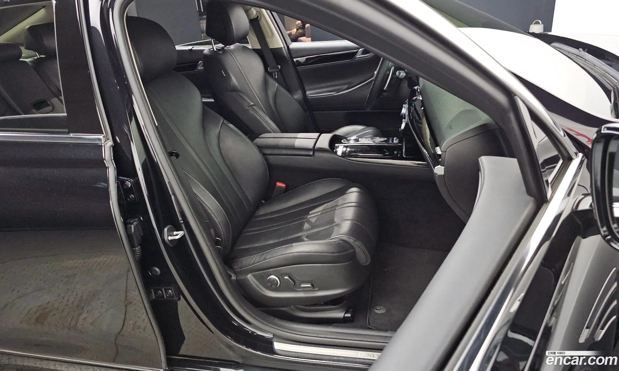 Genesis G80 2022 KMTGB41CDNU138190 — 11