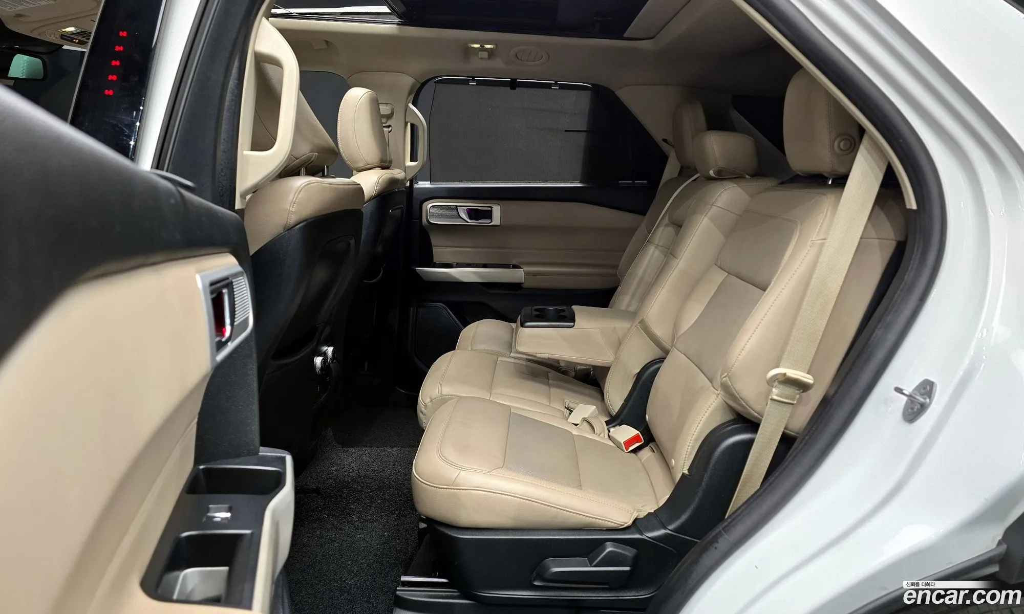 Ford Explorer 6th Gen 2020 1FMSK8FH9LGD07446 — 12