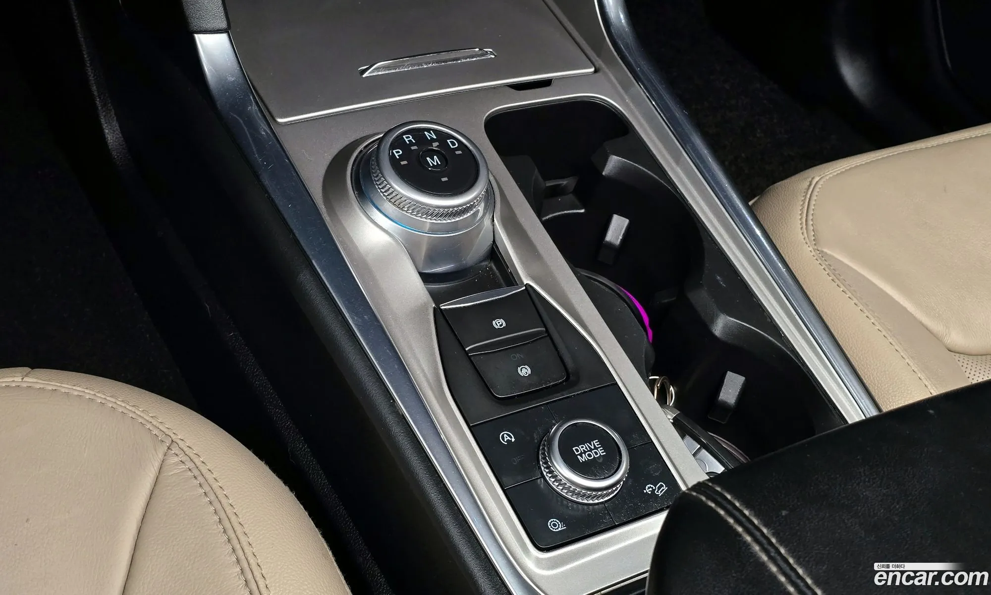 Ford Explorer 6th Gen 2020 1FMSK8FH9LGD07446 — 20