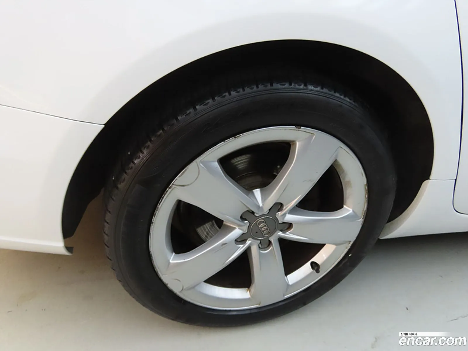 Audi A6 2013 — 17