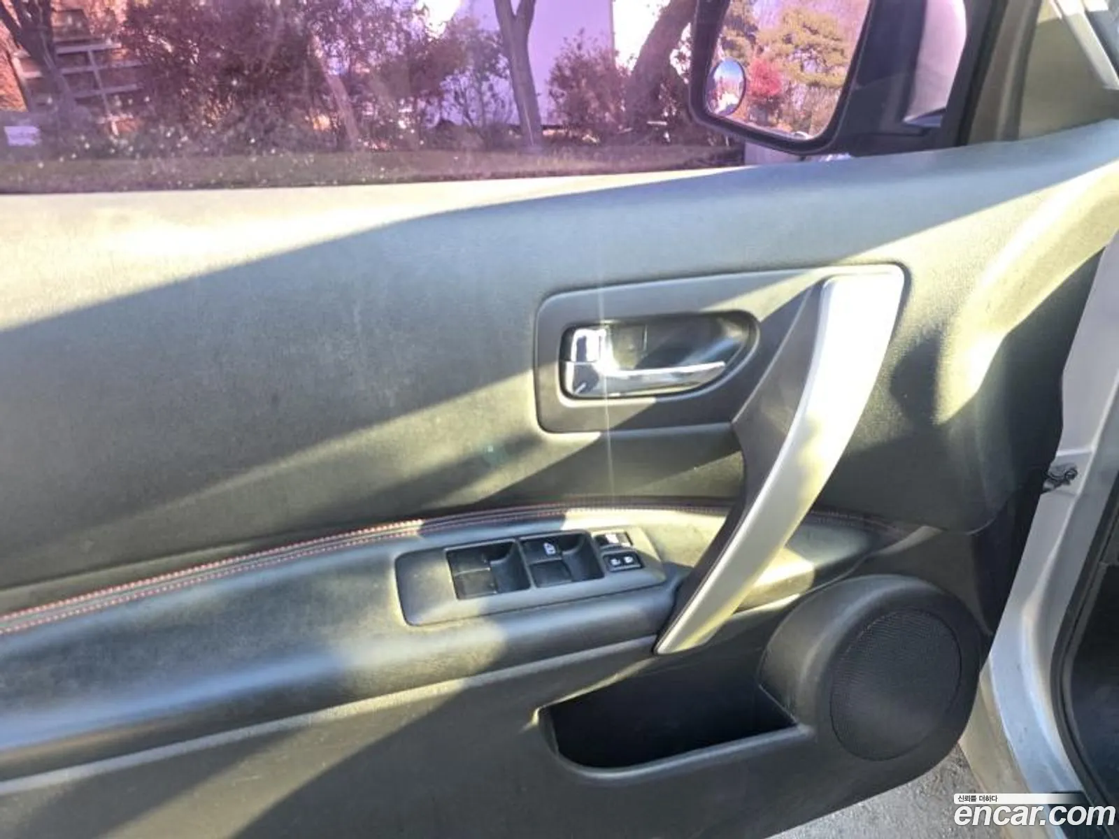 Nissan Rogue 2010 — 10