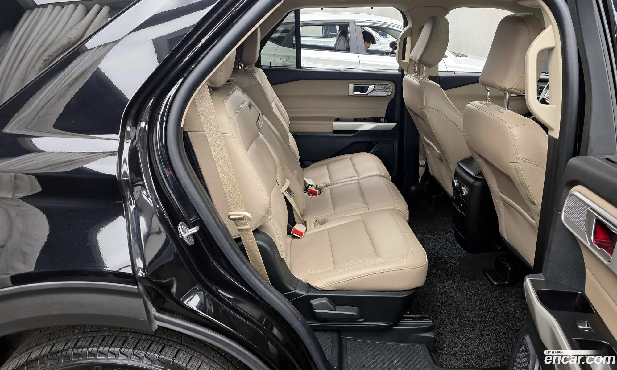 Ford Explorer 6th Gen 2021 1FMSK8FH8MGC36242 — 6