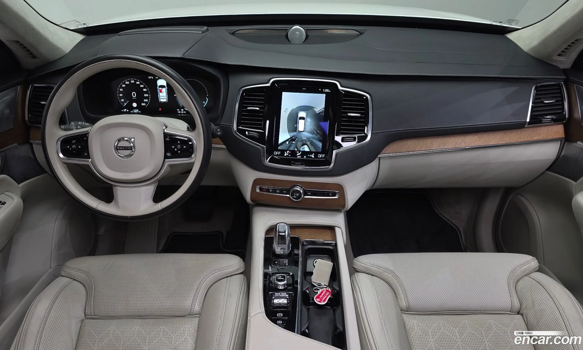 Volvo XC90 2017 YV1LTBC0DH1120063 — 12
