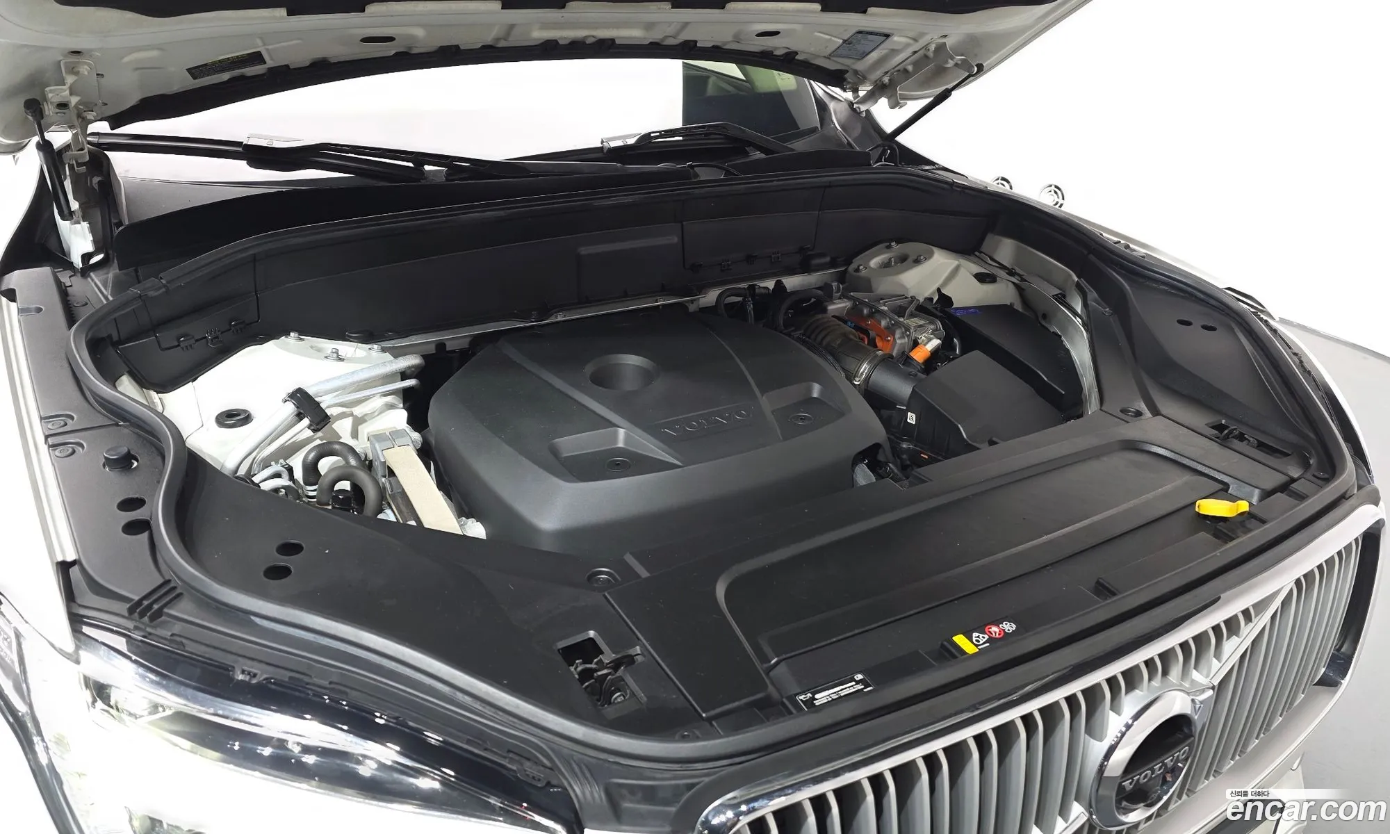 Volvo XC90 2017 YV1LTBC0DH1120063 — 4