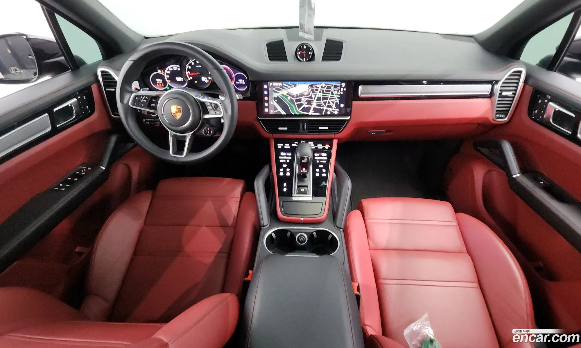 Porsche Cayenne 2023 — 2