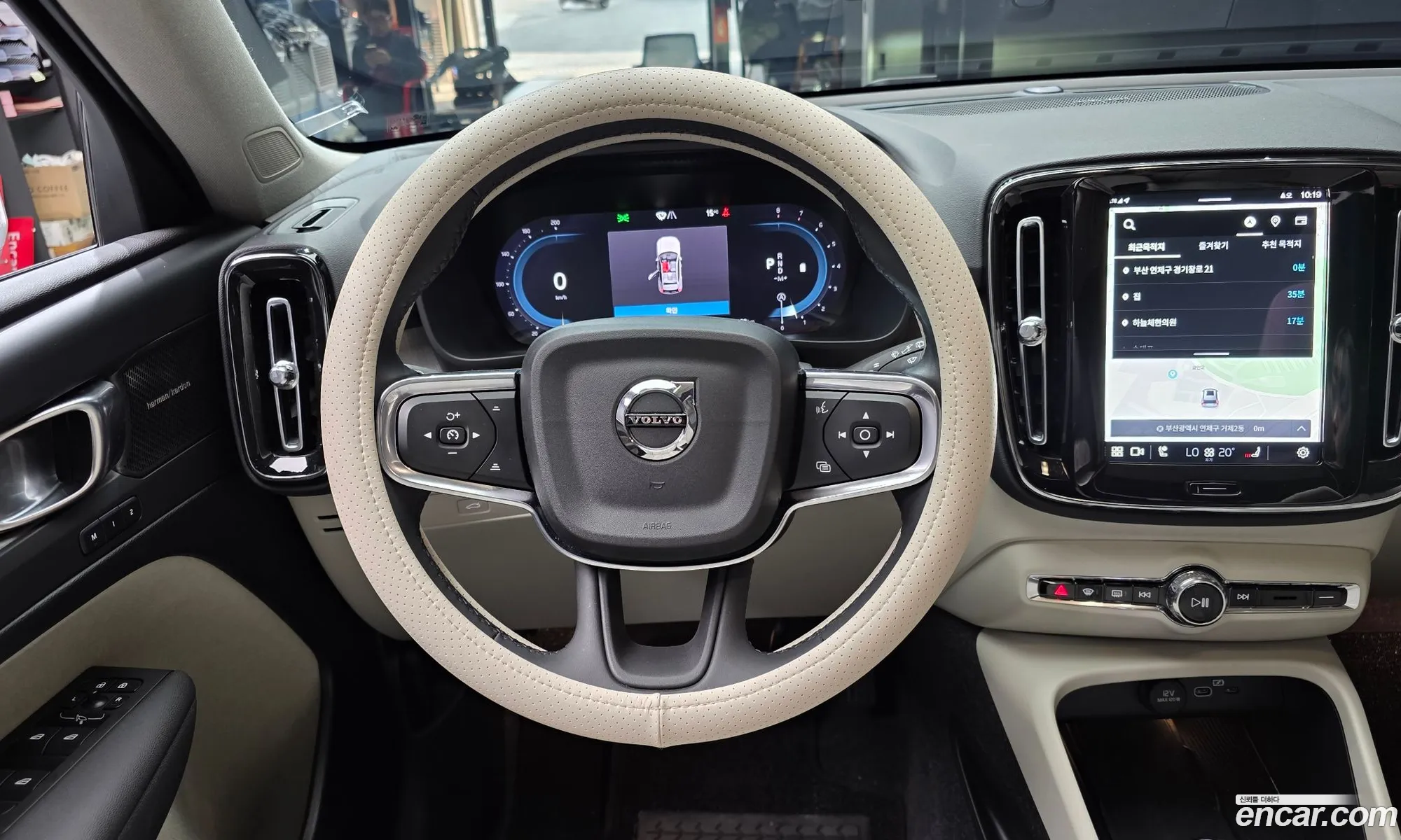Volvo XC40 2024 — 5