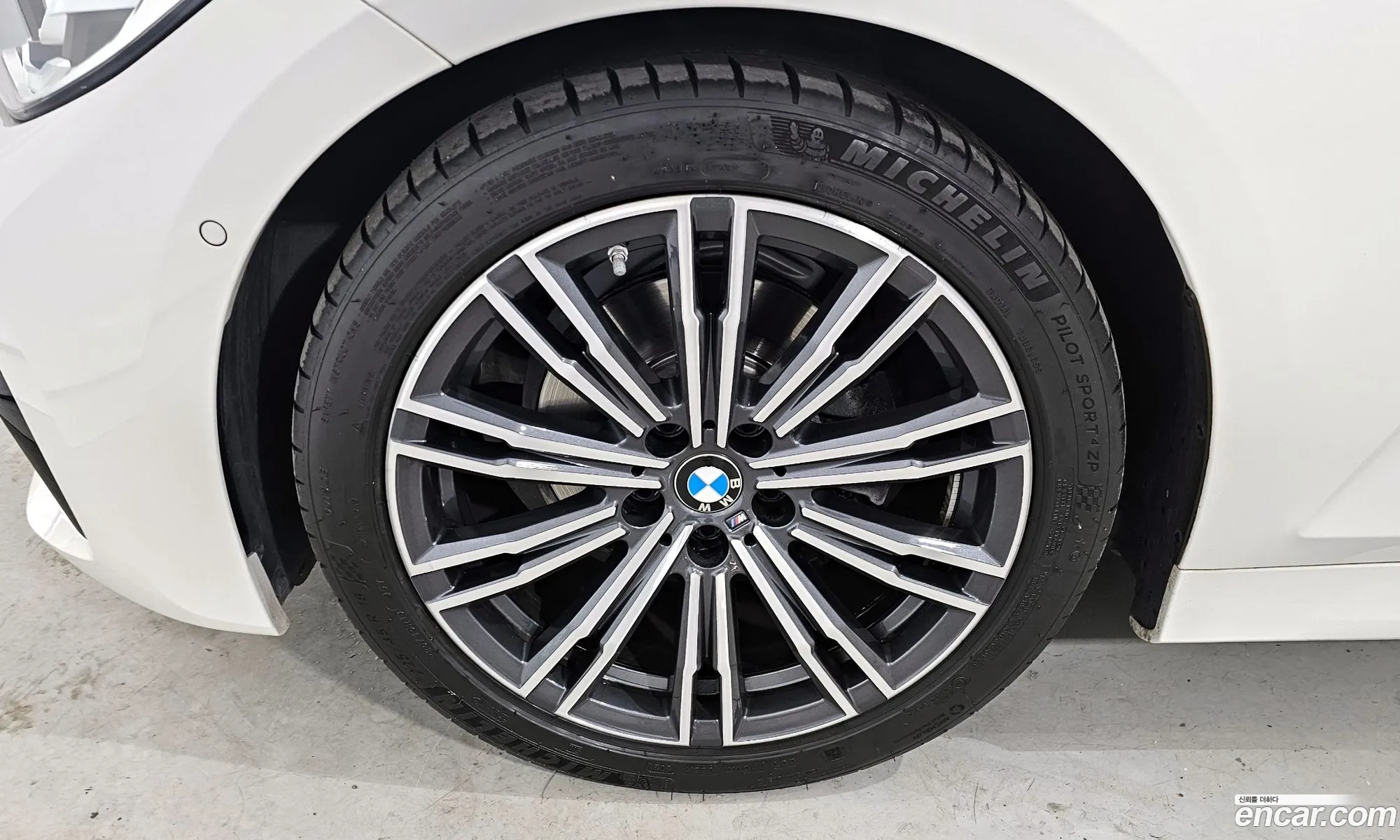 BMW 3 Series 2021 — 18