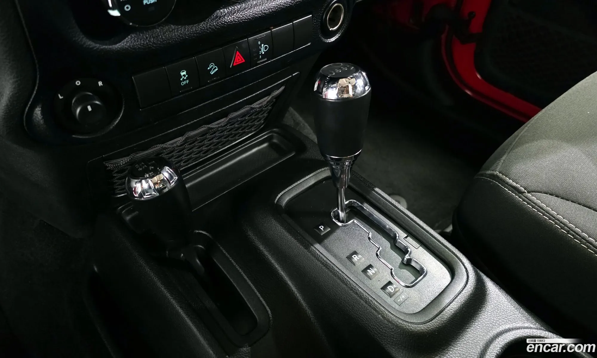 Jeep Wrangler 2017 1C4HJWCG5HL600440 — 2