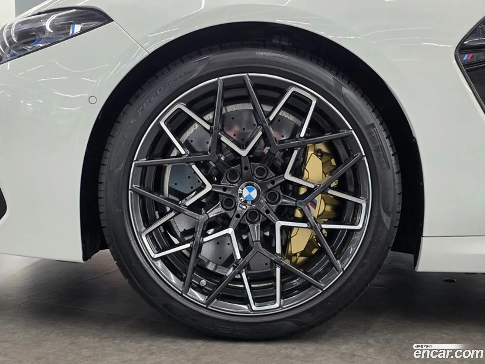 BMW M8 2025 — 4