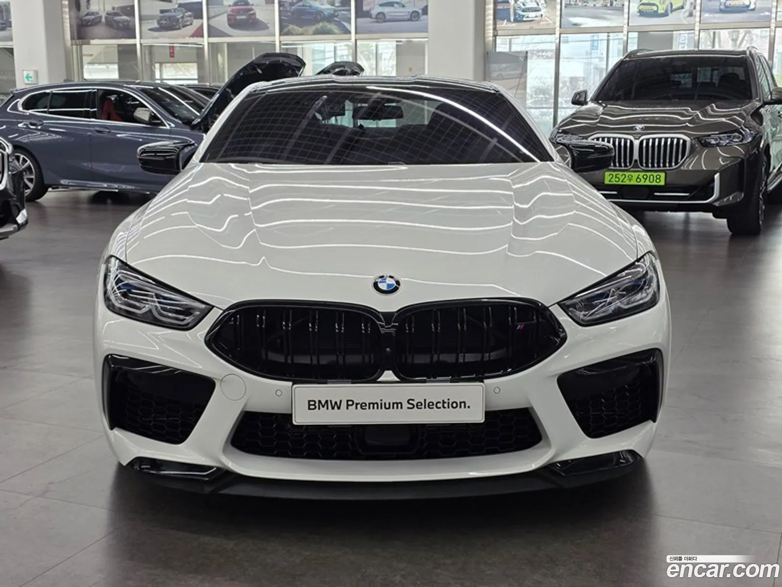 BMW M8 2025 — 7