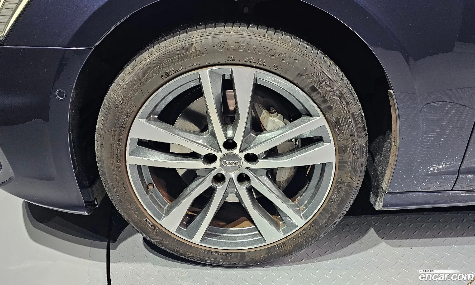 Audi A6 2020 WAUZZZF29LN069770 — 12