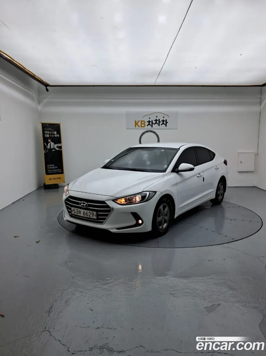 Hyundai Elantra AD 2018 — 14
