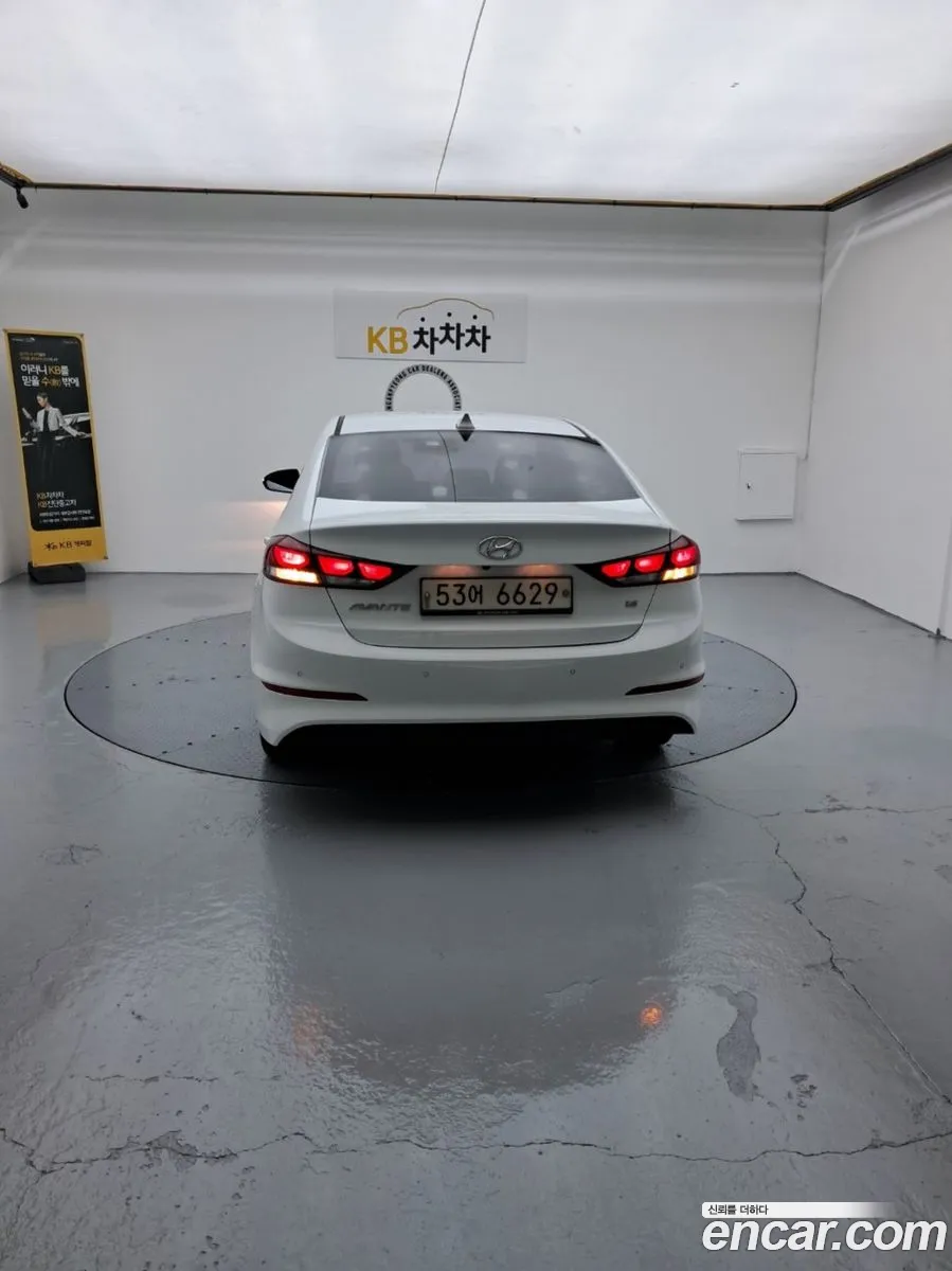 Hyundai Elantra AD 2018 — 5