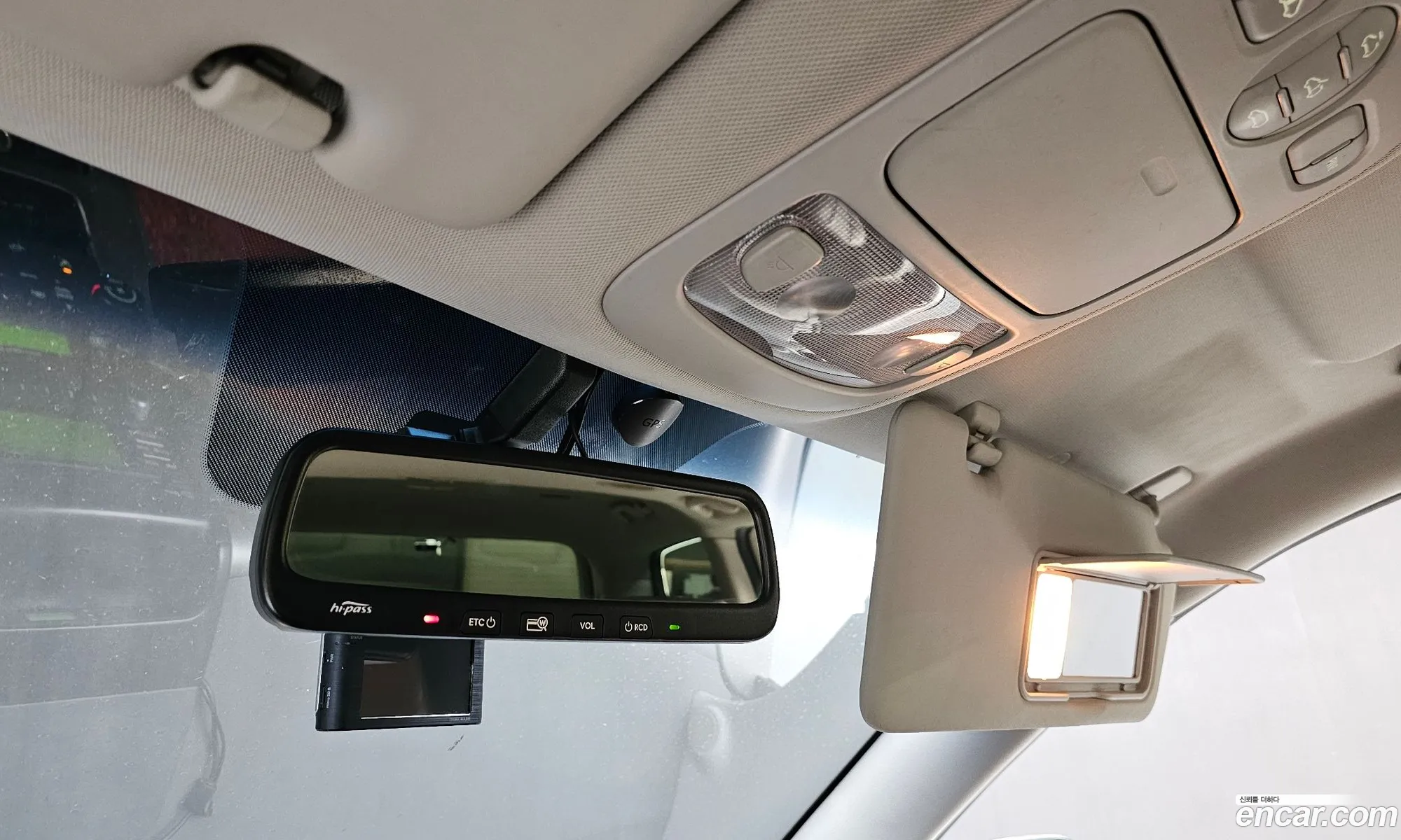Kia Carnival R 2010 — 18