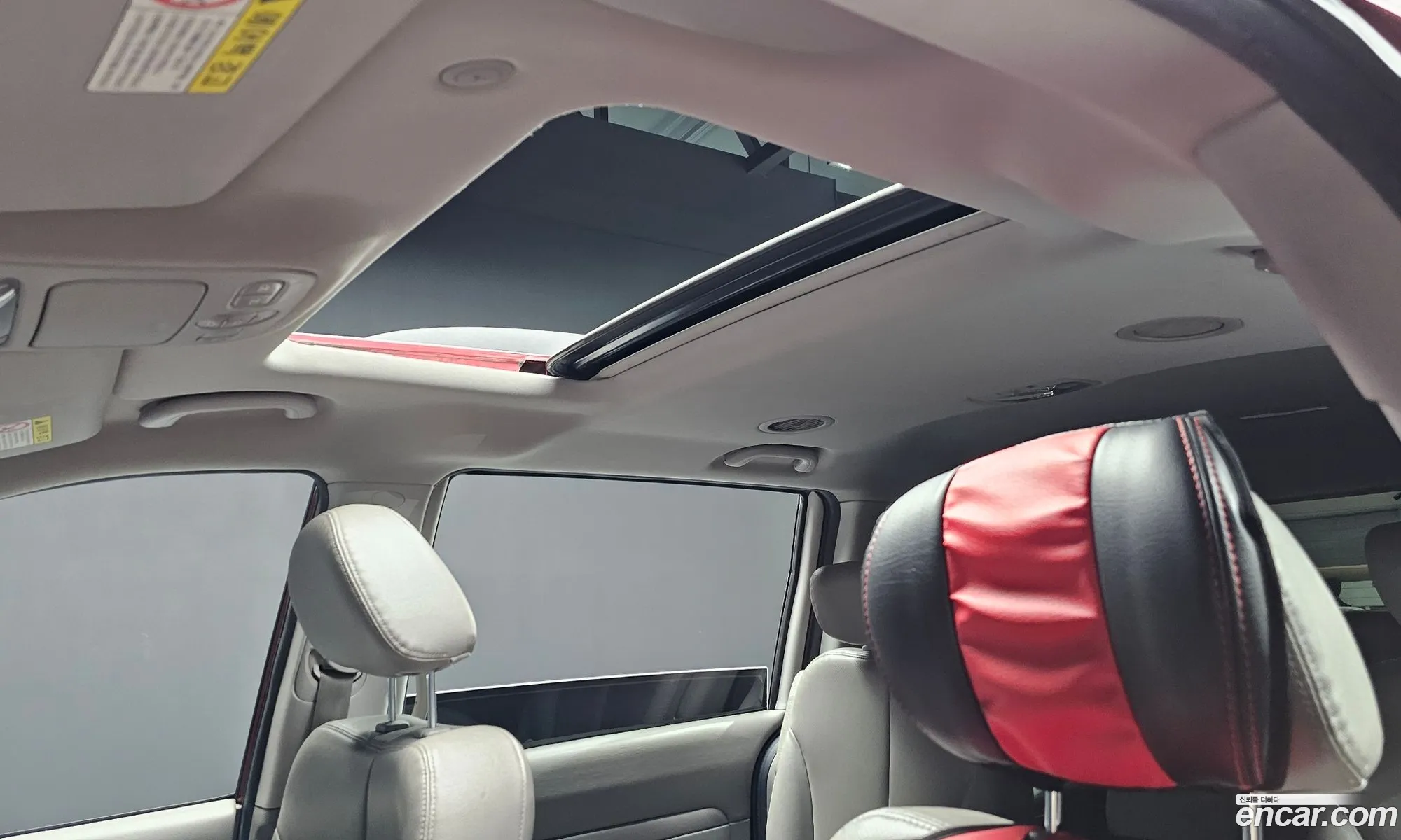 Kia Carnival R 2010 — 2