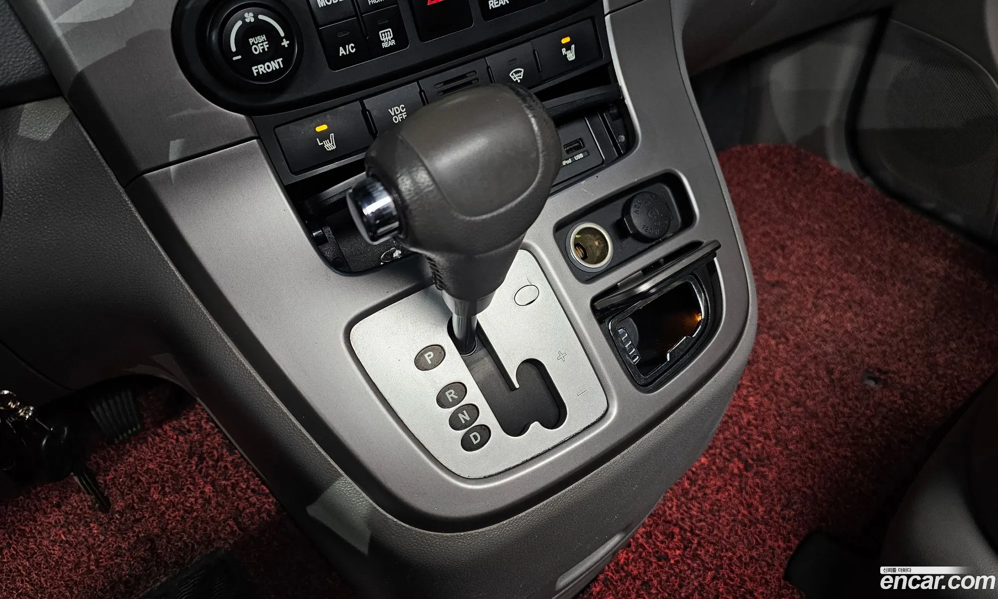 Kia Carnival R 2010 — 6
