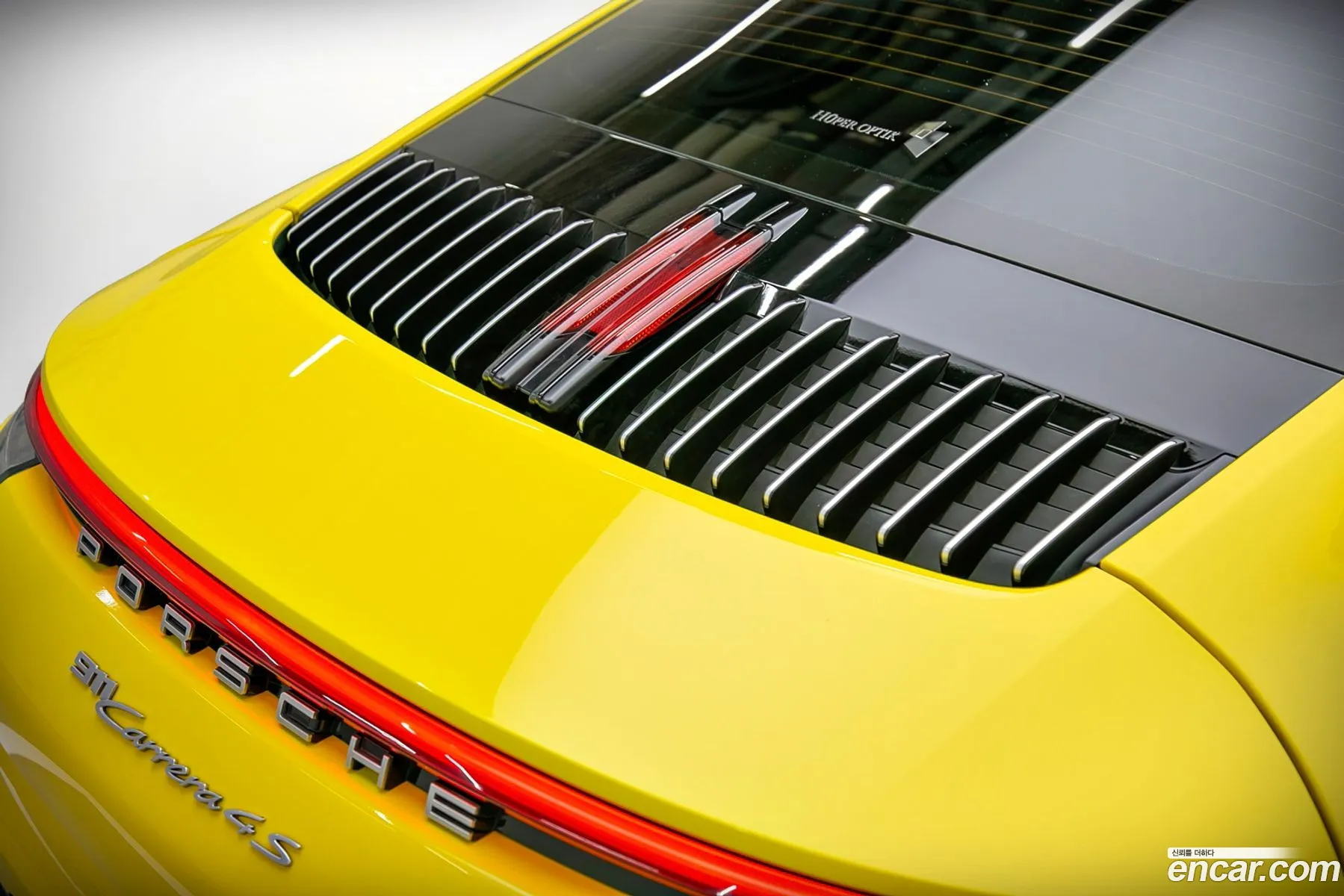 Porsche 911 2020 — 16