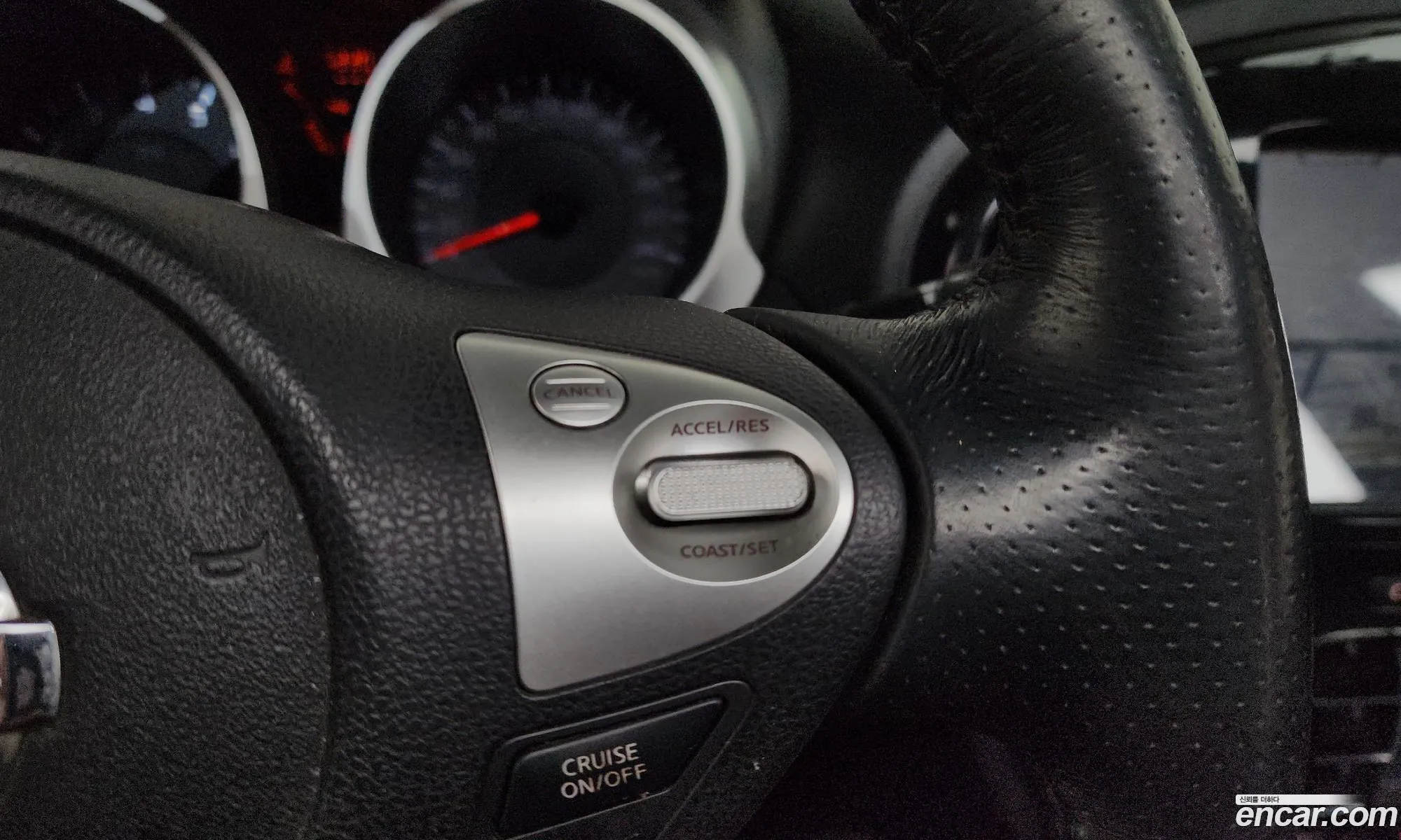 Nissan Juke 2014 — 16