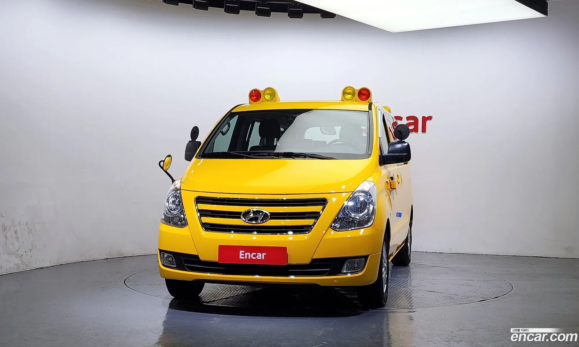 Hyundai Grand Starex 2016 — 19