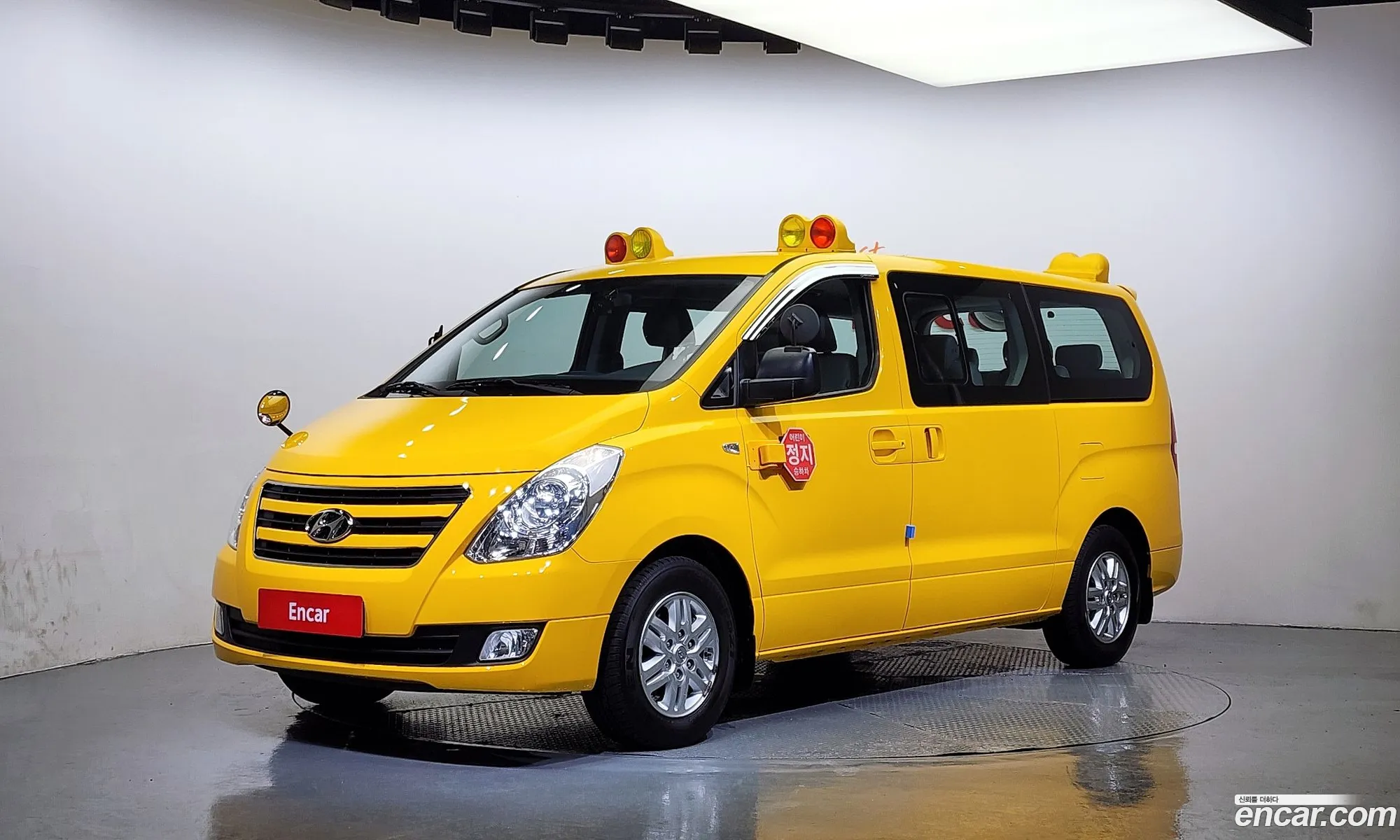 Hyundai Grand Starex 2016 — 17